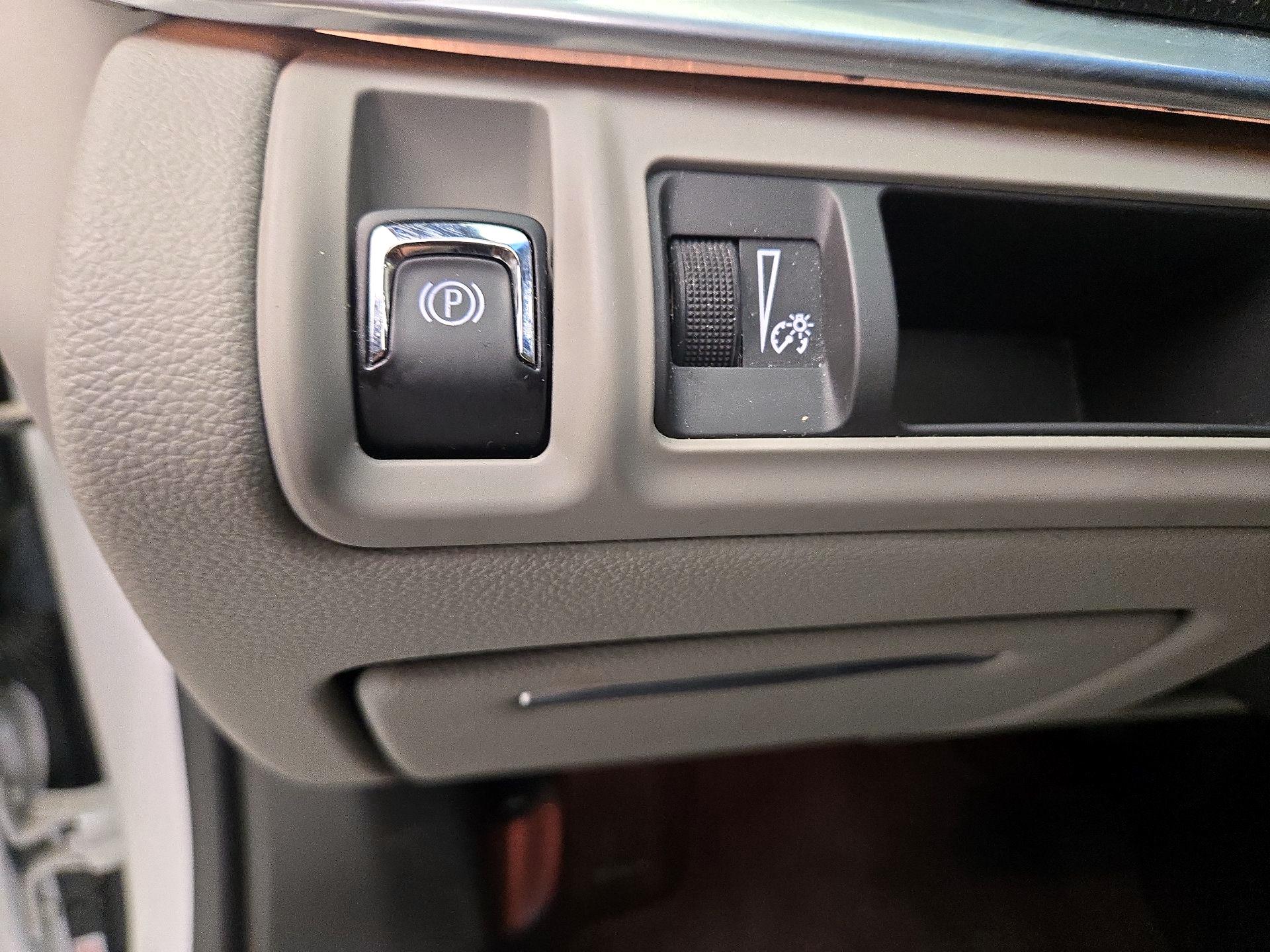 Thumbnail: 2017 Cadillac XTS - 13