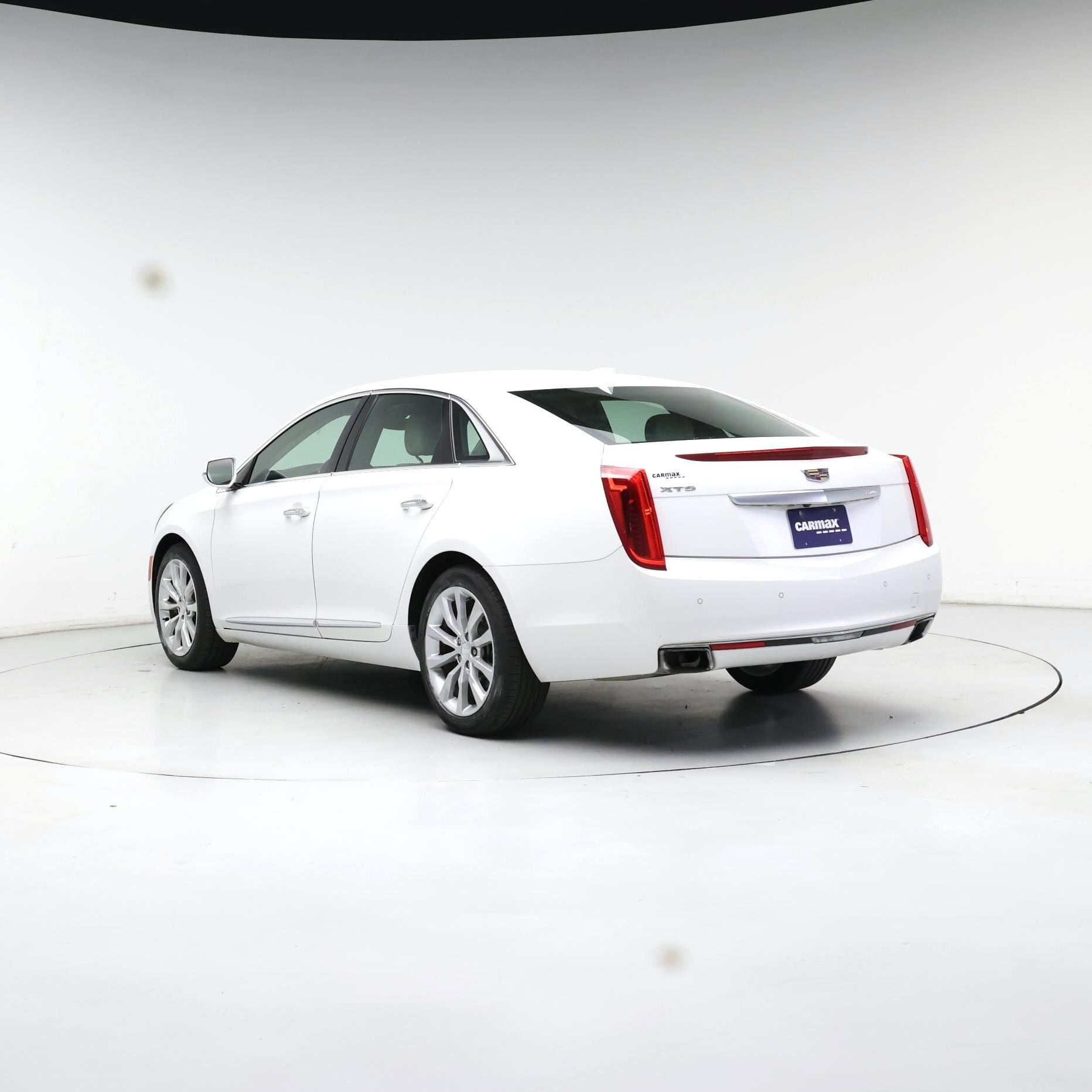 Thumbnail: 2017 Cadillac XTS - 2