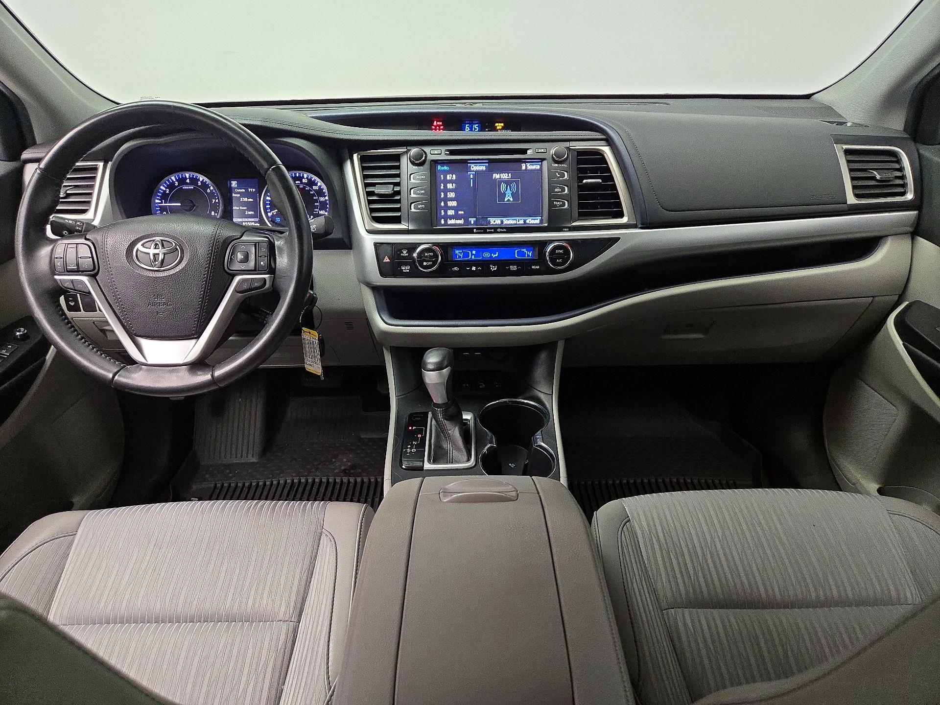 Thumbnail: 2019 Toyota Highlander - 9