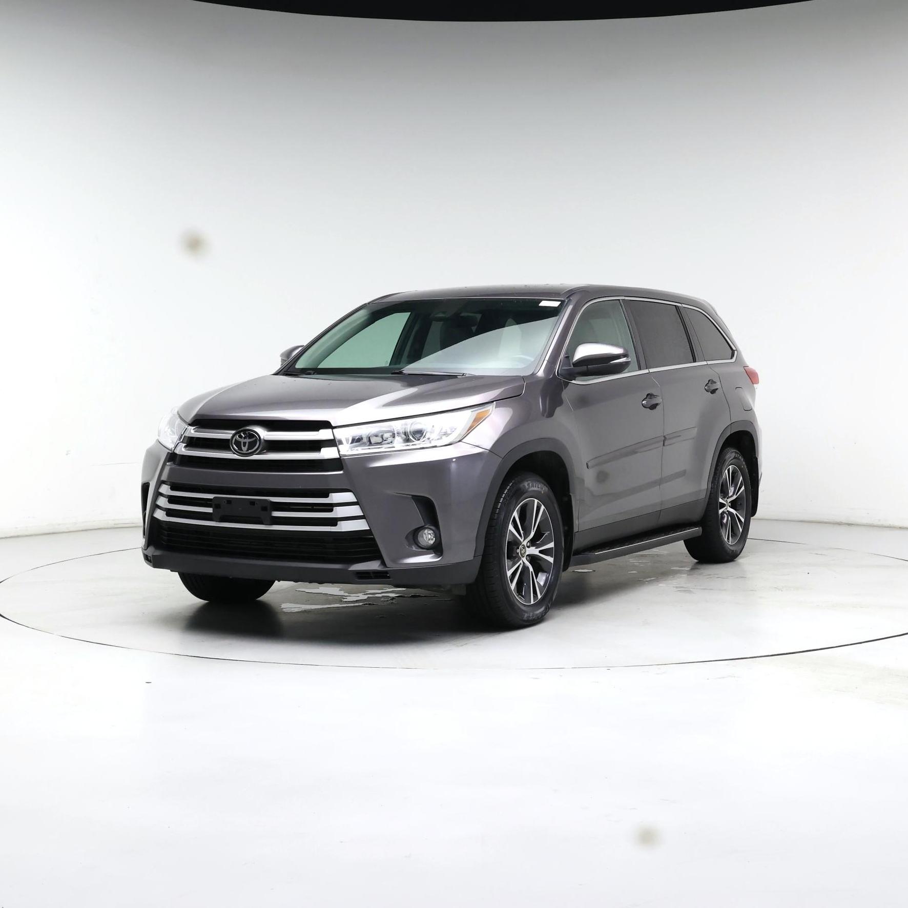 Thumbnail: 2019 Toyota Highlander - 4