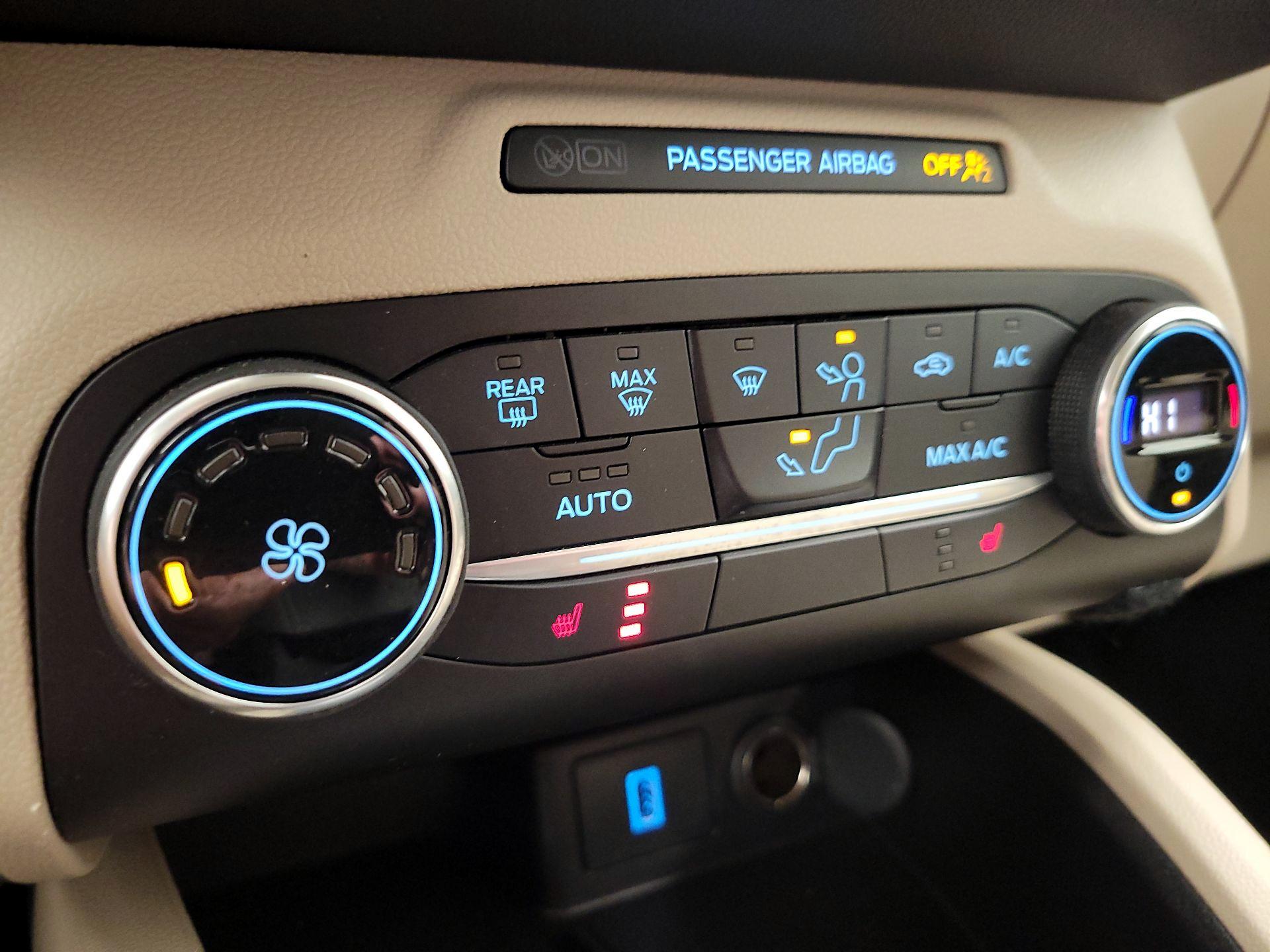 Thumbnail: 2020 Ford Escape - 17