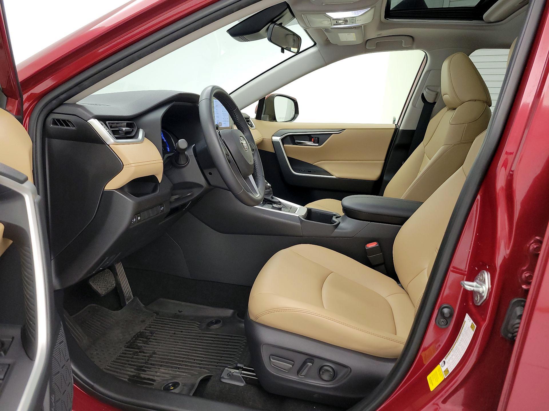 Thumbnail: 2023 Toyota RAV4 - 11