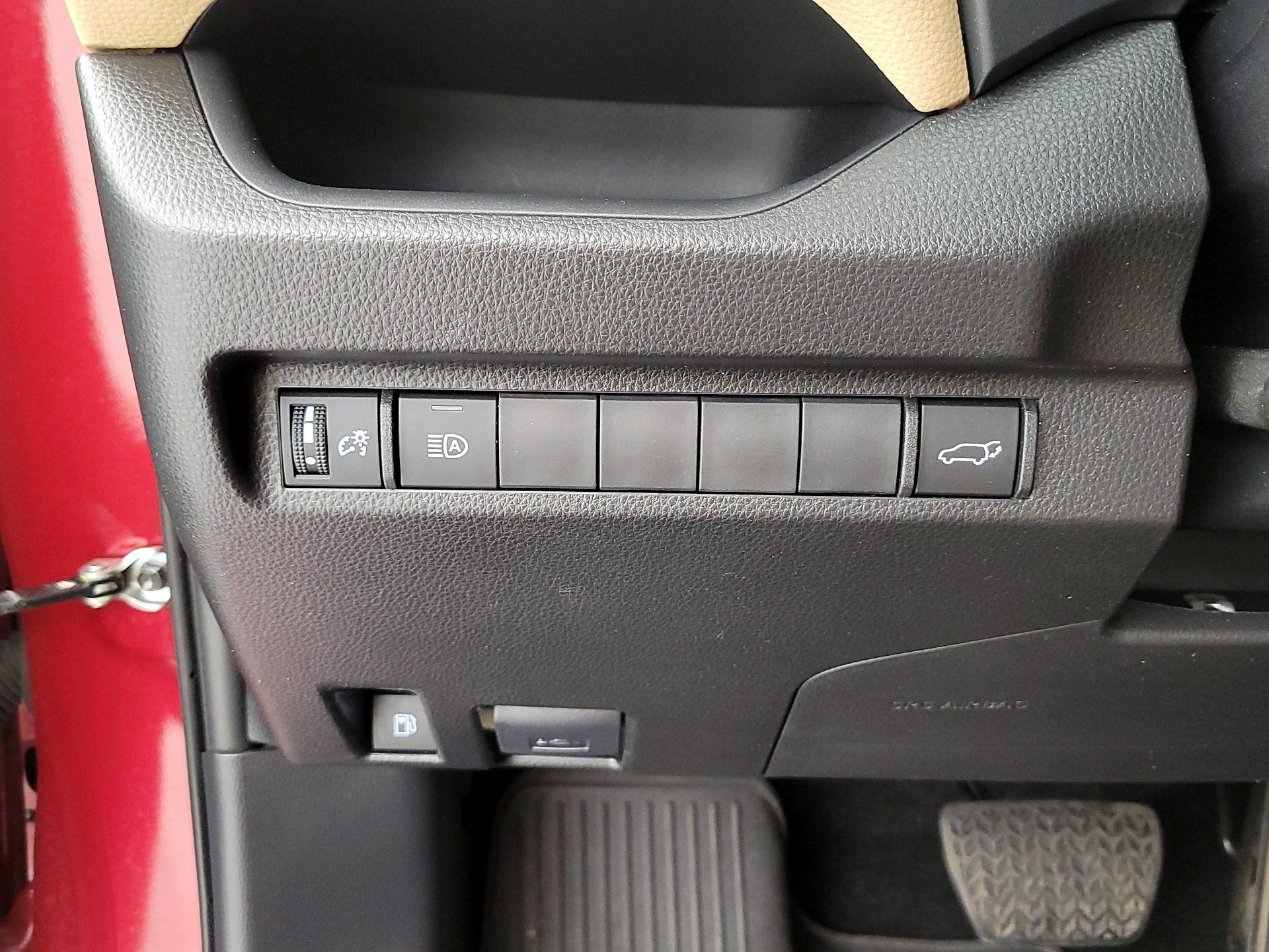 Thumbnail: 2023 Toyota RAV4 - 13