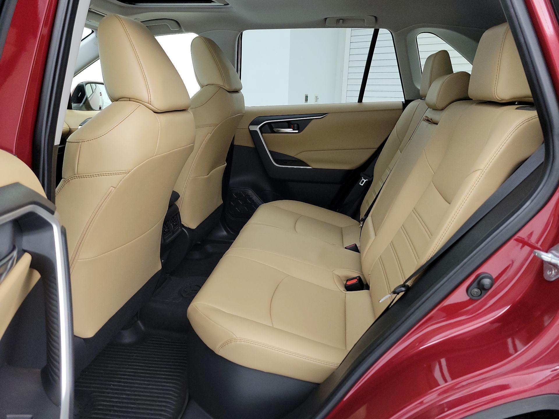 Thumbnail: 2023 Toyota RAV4 - 20