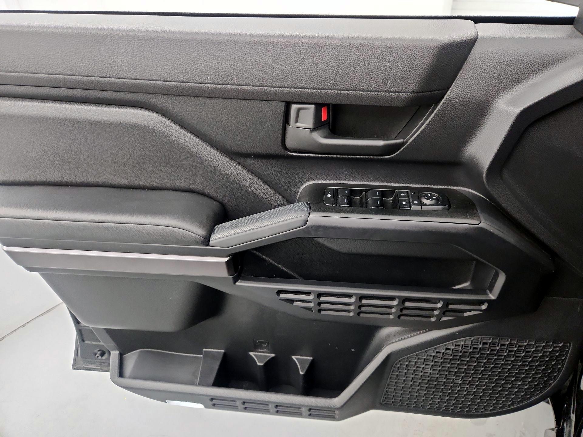 Thumbnail: 2025 Toyota 4Runner - 12