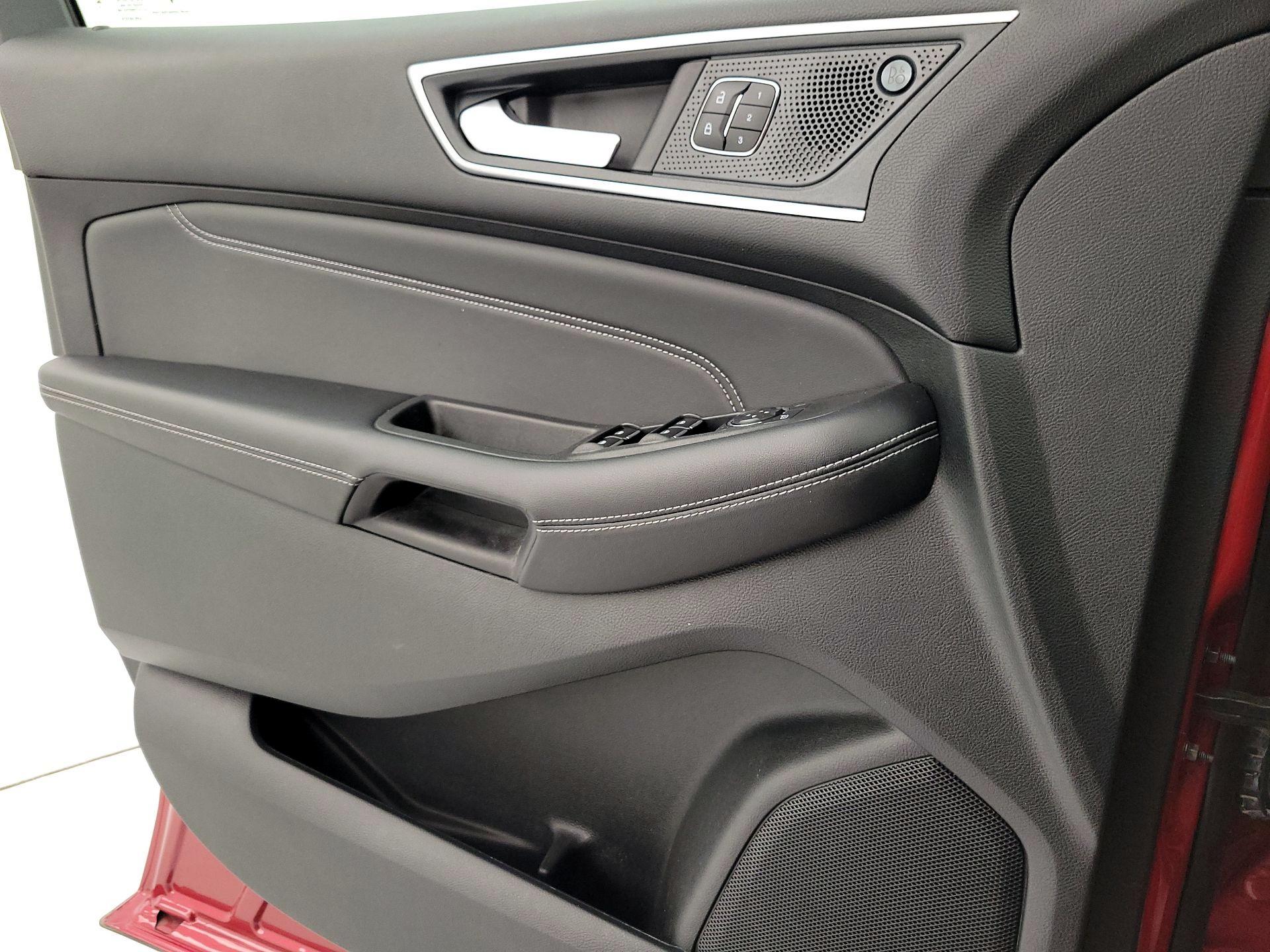 Thumbnail: 2024 Ford Edge - 12