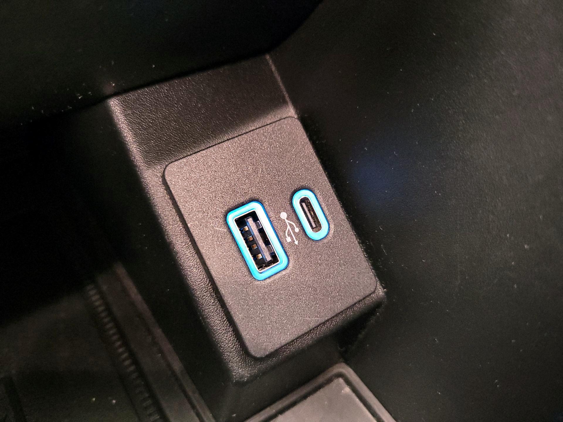 Thumbnail: 2024 Ford Edge - 18