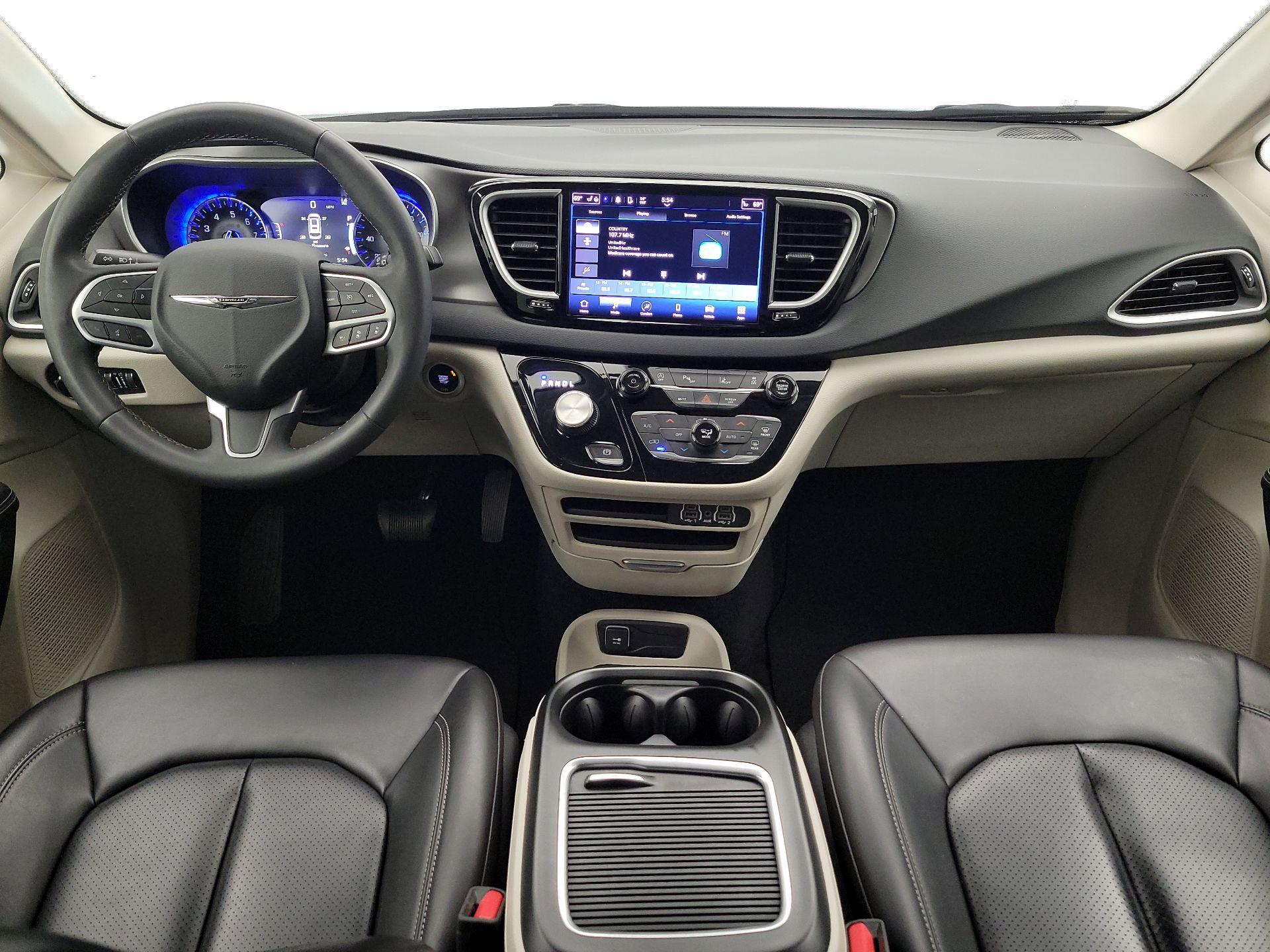 Thumbnail: 2023 Chrysler Pacifica - 9