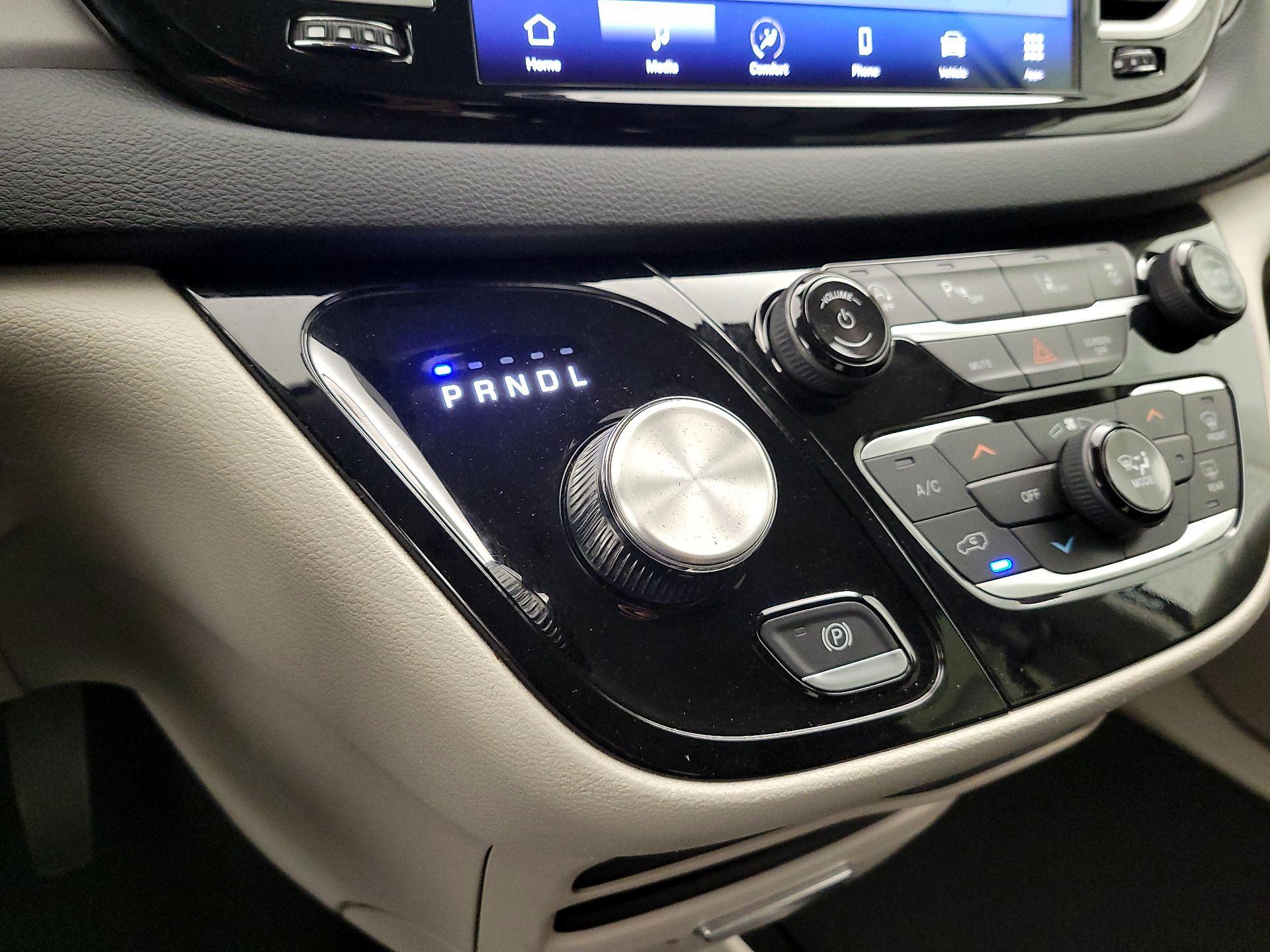 Thumbnail: 2023 Chrysler Pacifica - 17