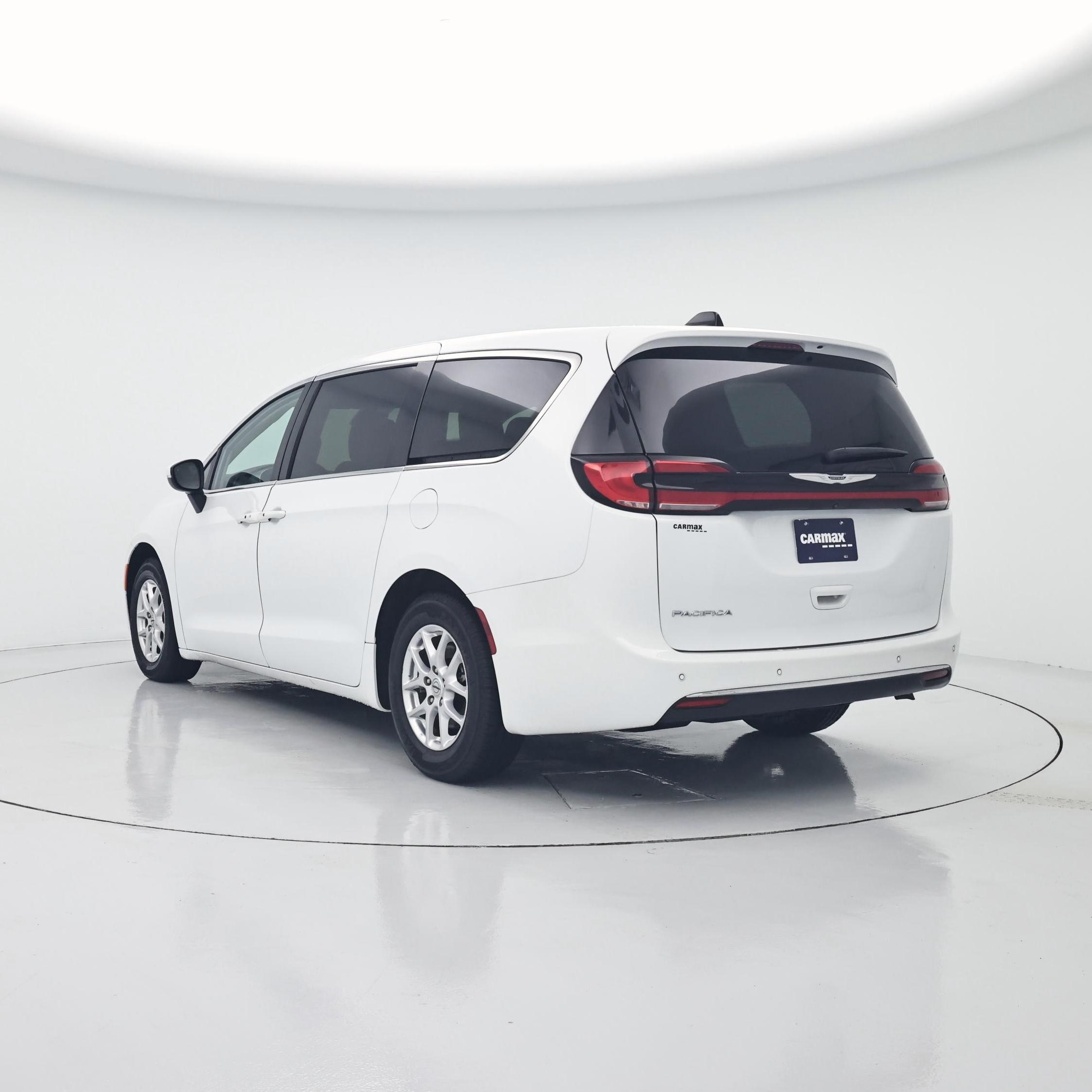 Thumbnail: 2023 Chrysler Pacifica - 2