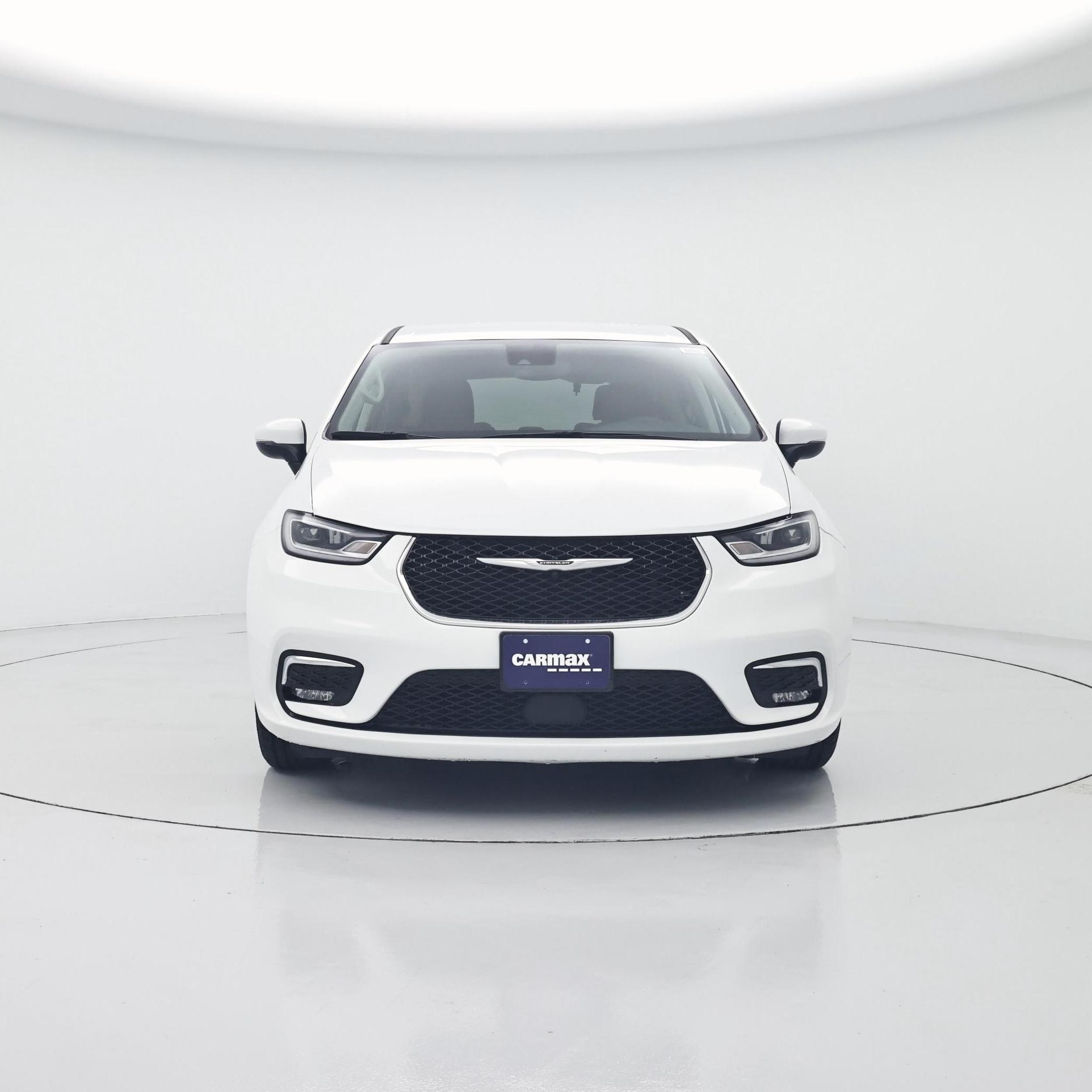 Thumbnail: 2023 Chrysler Pacifica - 5