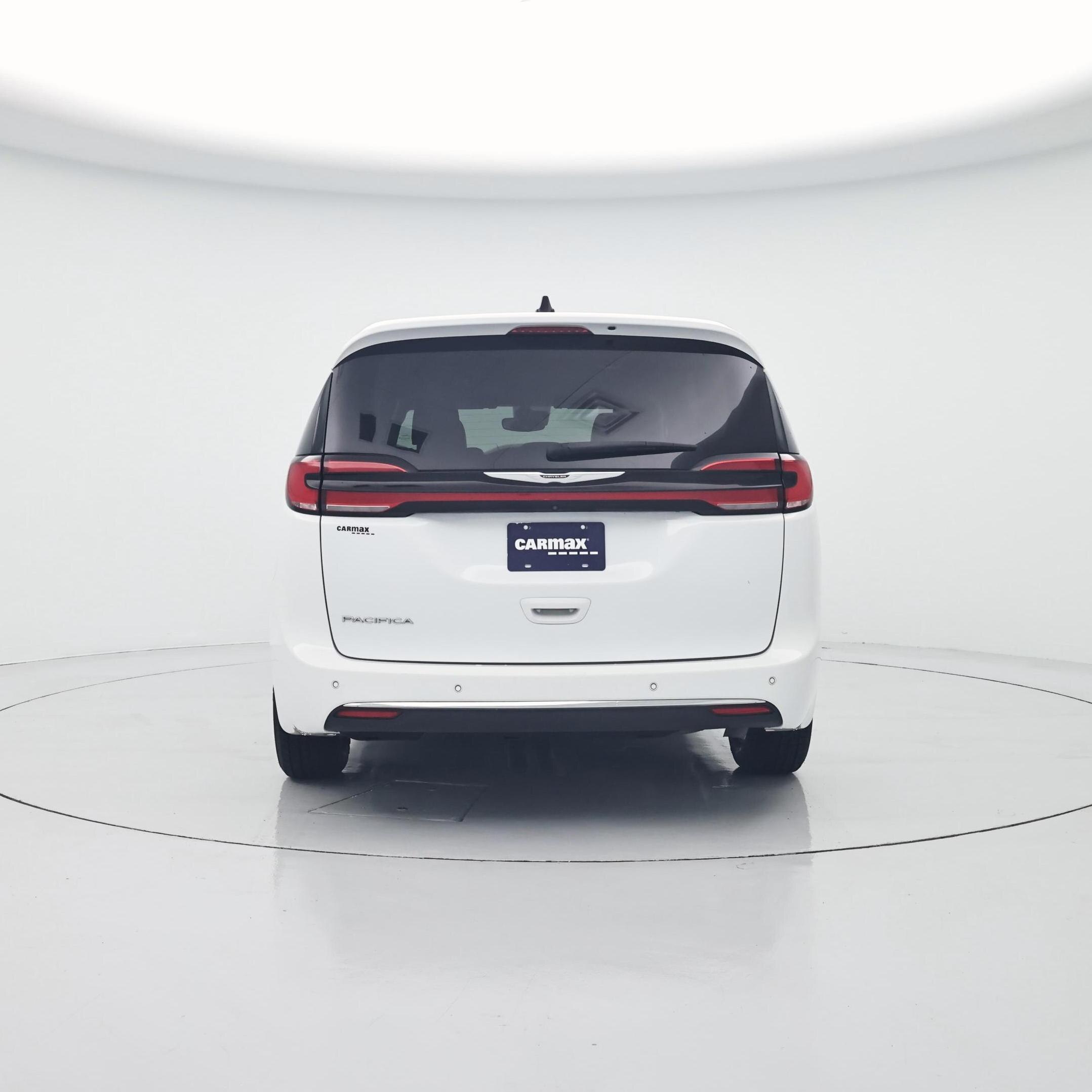 Thumbnail: 2023 Chrysler Pacifica - 6