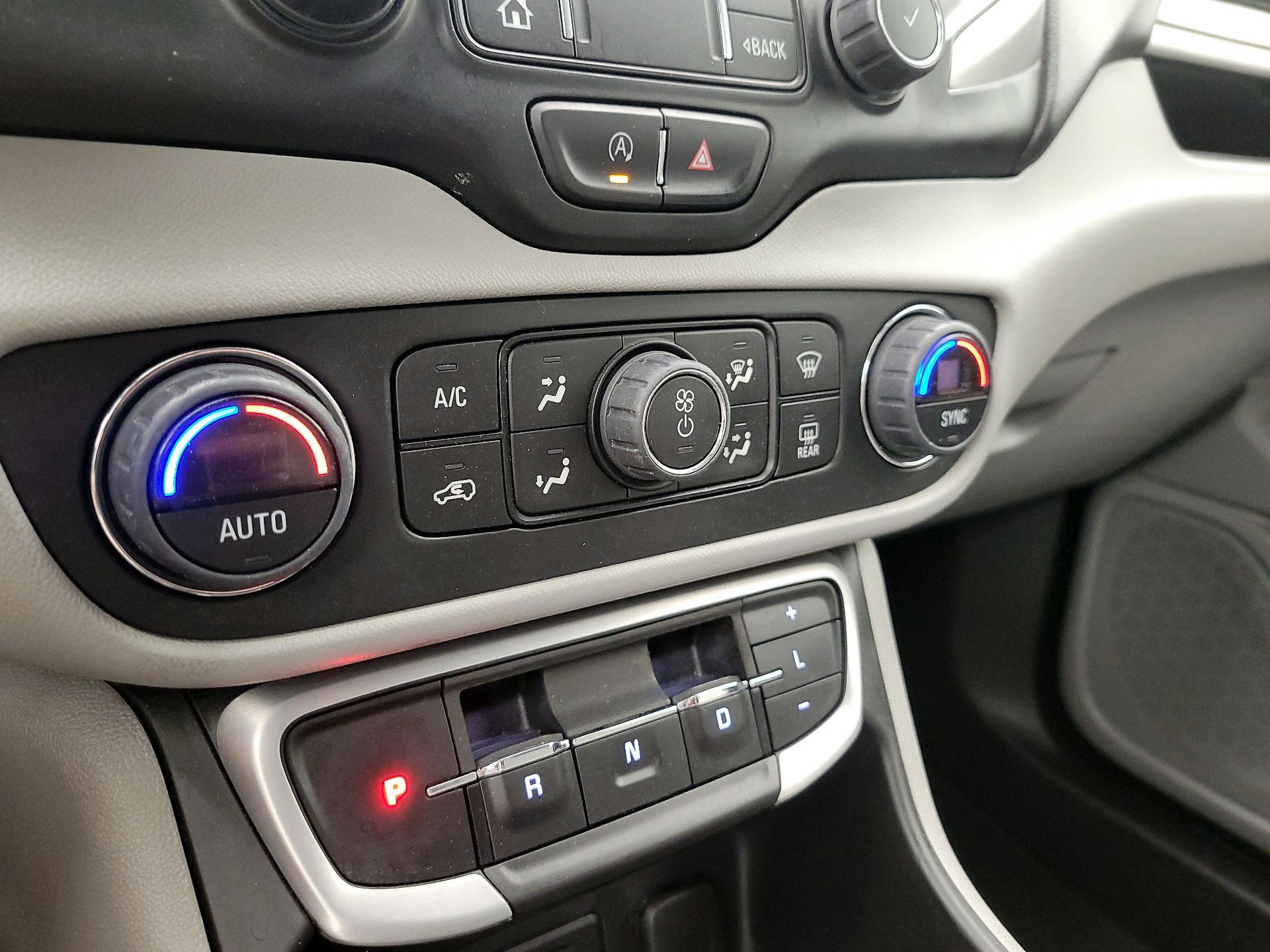 Thumbnail: 2022 GMC Terrain - 16