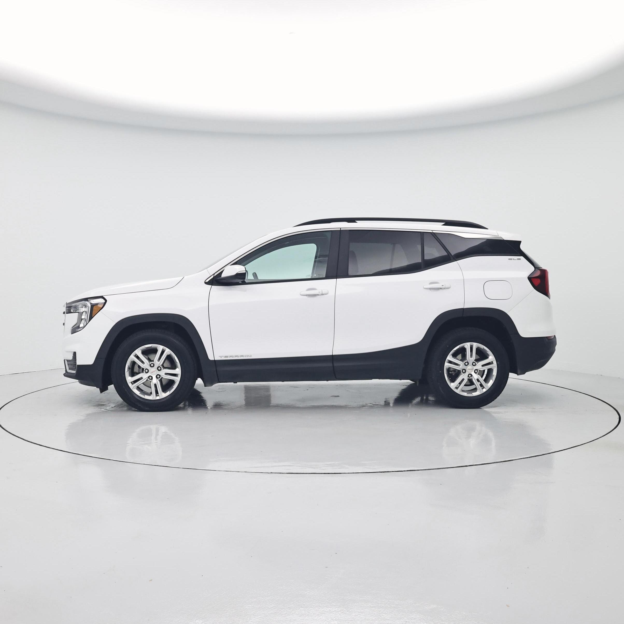 Thumbnail: 2022 GMC Terrain - 3
