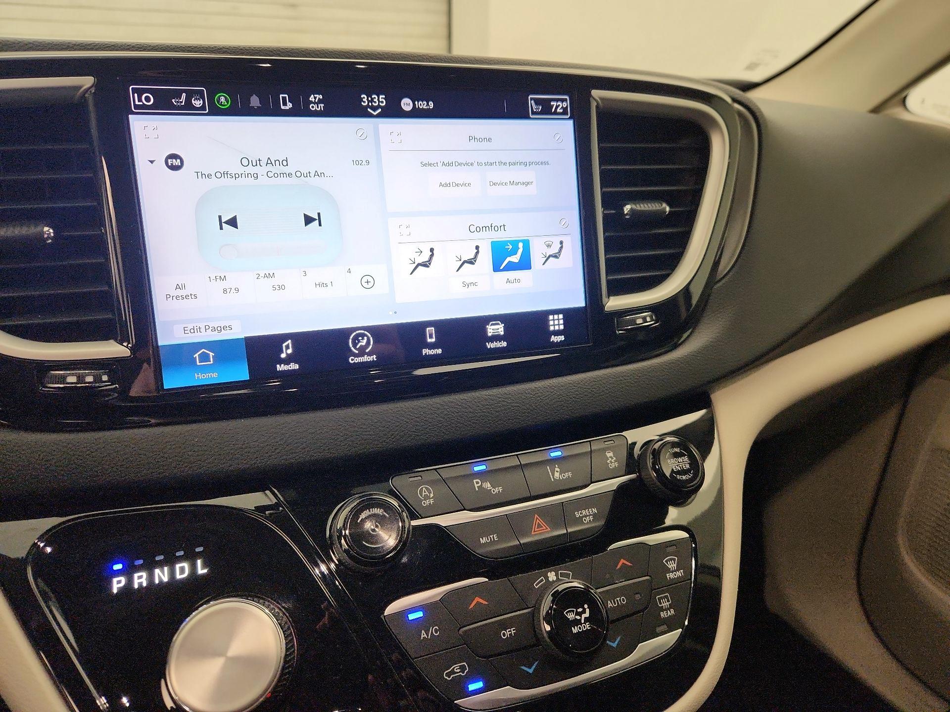 Thumbnail: 2023 Chrysler Pacifica - 15