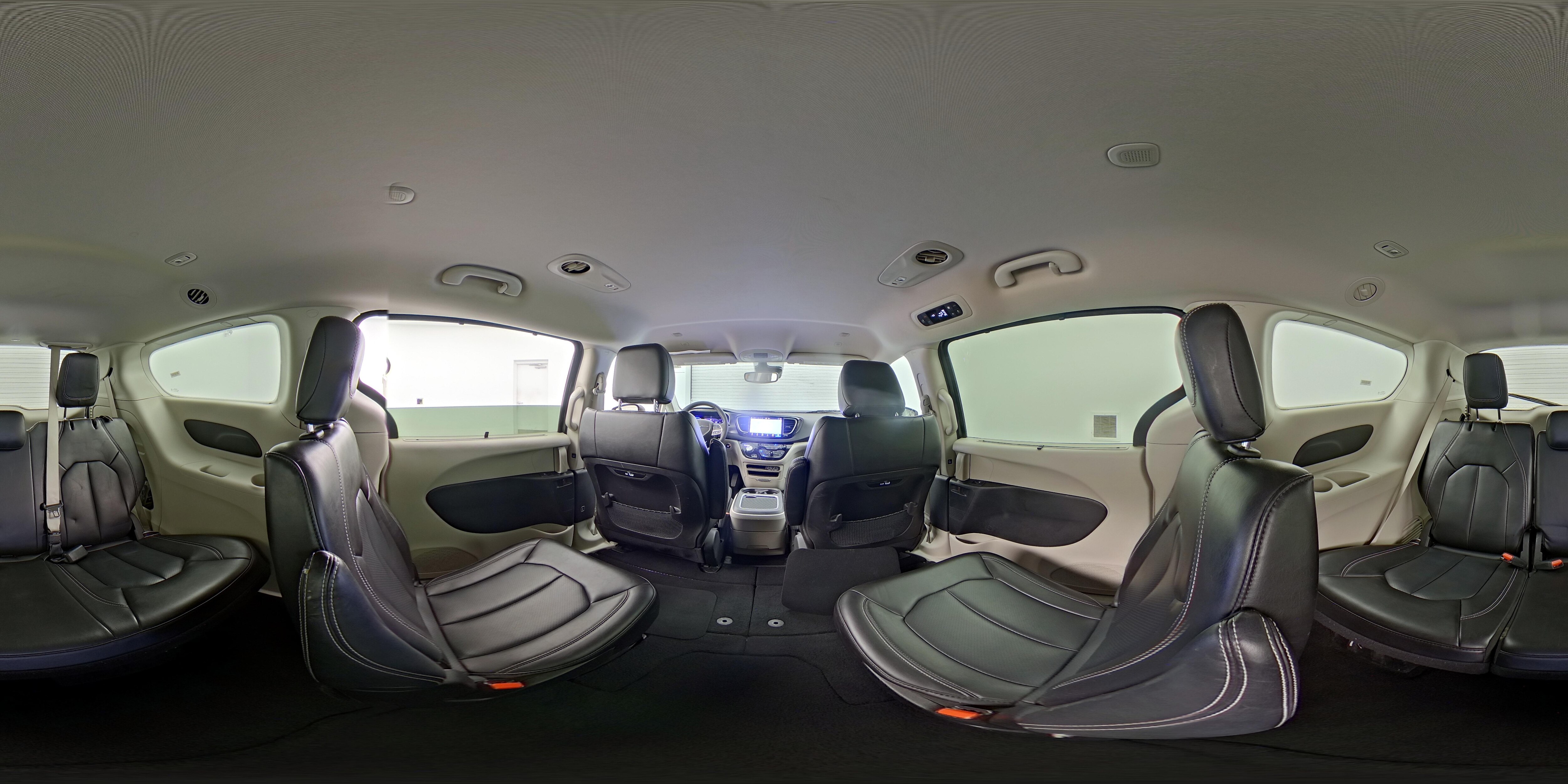 2023 Chrysler Pacifica Touring L - Photo 26