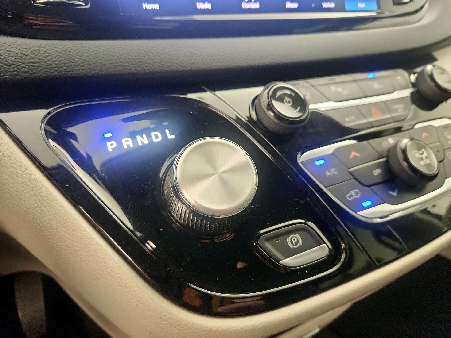 Thumbnail: 2023 Chrysler Pacifica - 17