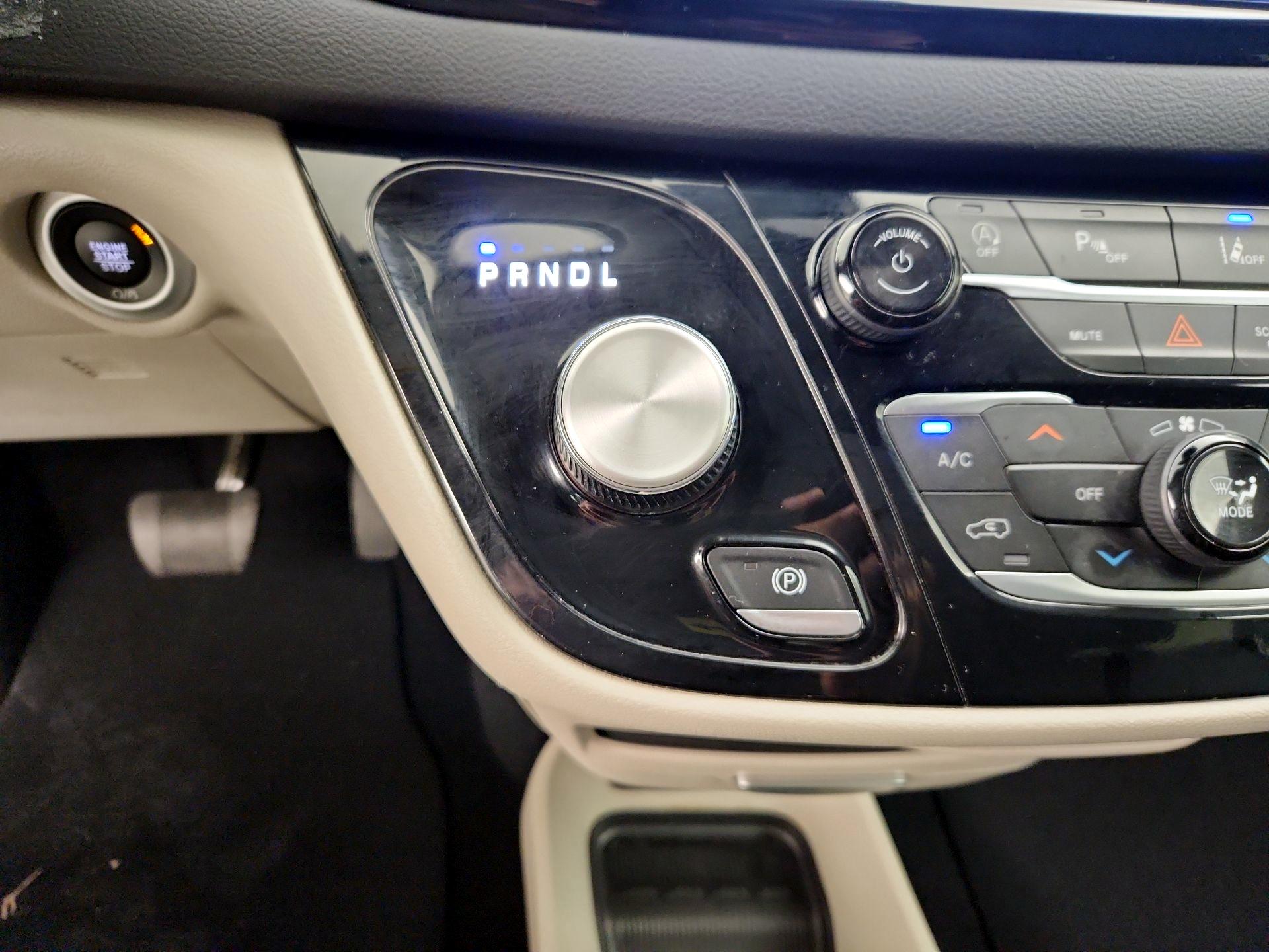 Thumbnail: 2024 Chrysler Pacifica - 17