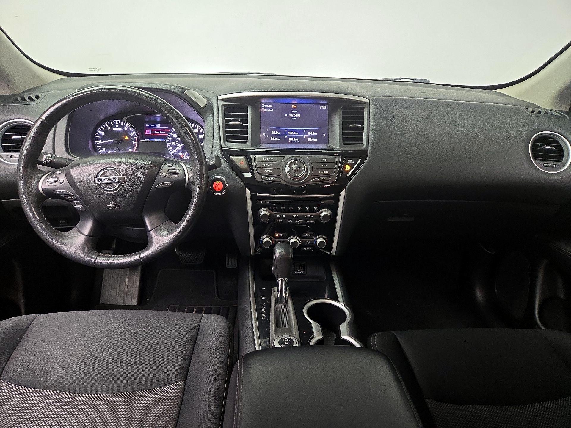 Thumbnail: 2019 Nissan Pathfinder - 9