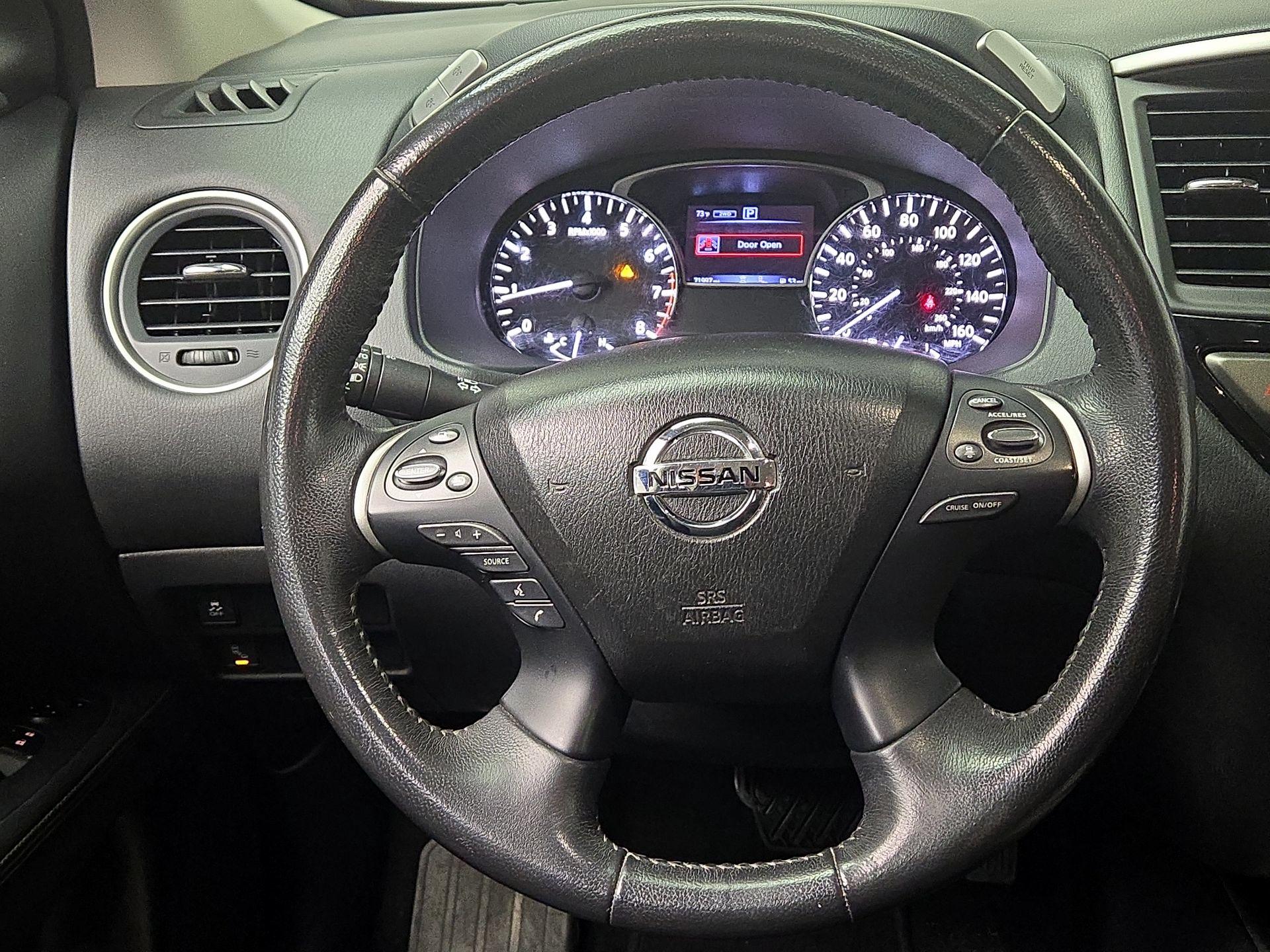 Thumbnail: 2019 Nissan Pathfinder - 10