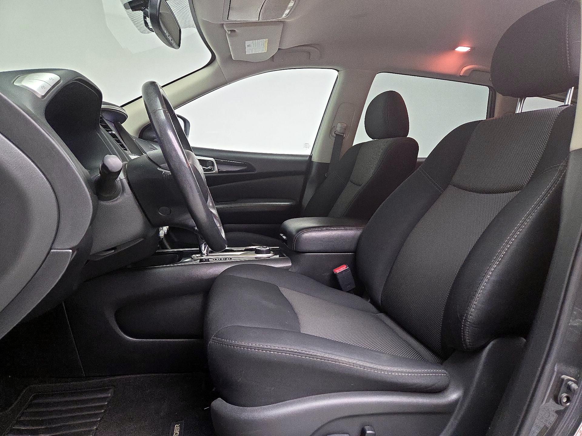 Thumbnail: 2019 Nissan Pathfinder - 11
