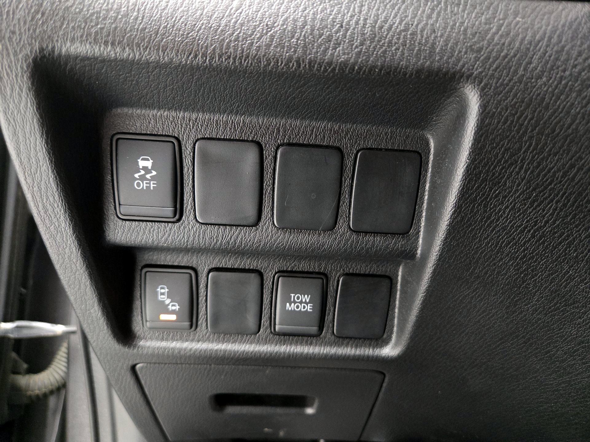 Thumbnail: 2019 Nissan Pathfinder - 13