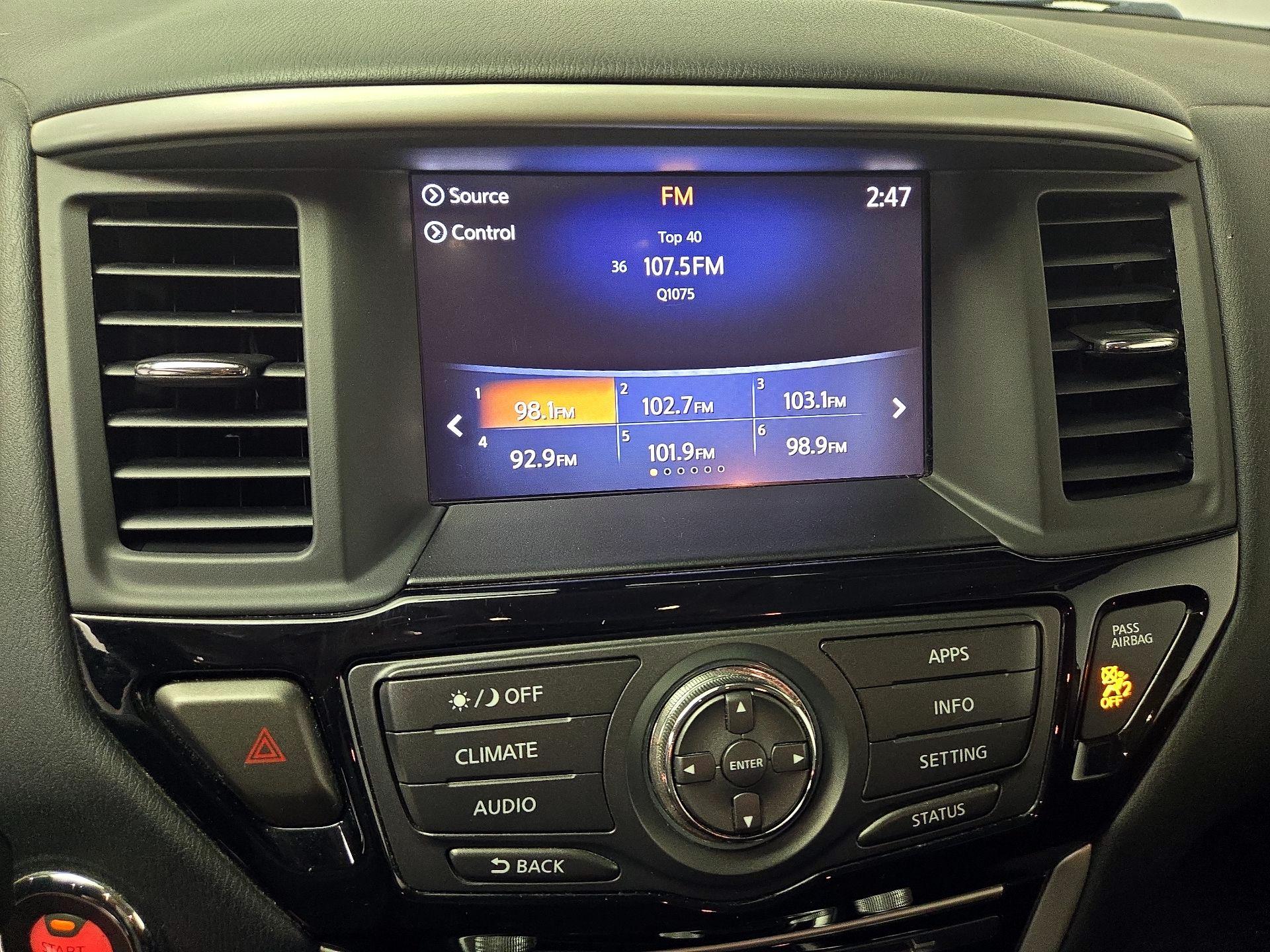 Thumbnail: 2019 Nissan Pathfinder - 15