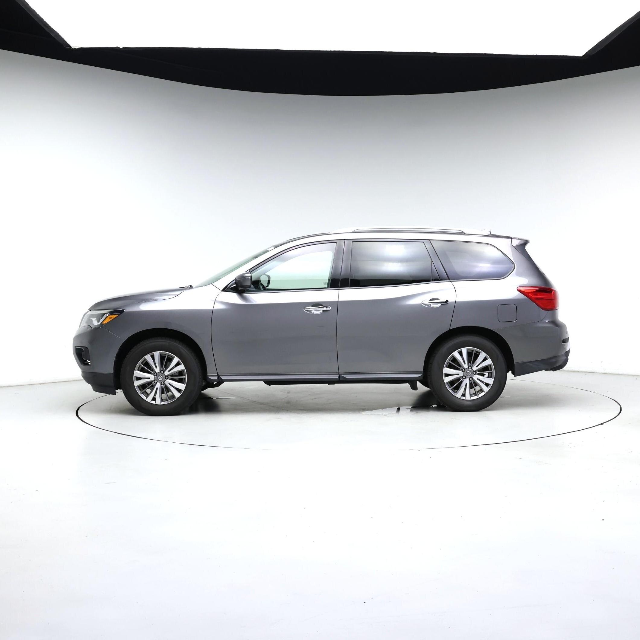Thumbnail: 2019 Nissan Pathfinder - 3