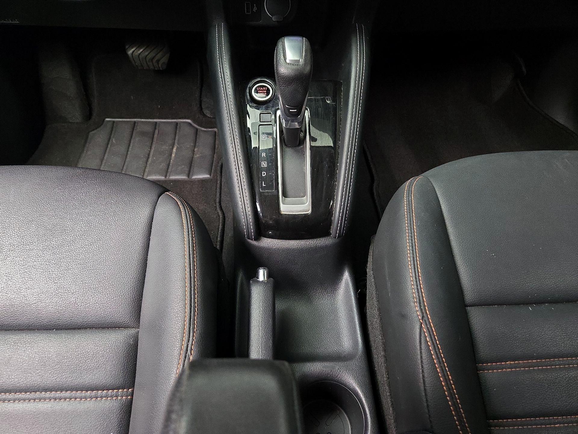 Thumbnail: 2018 Nissan Kicks - 17