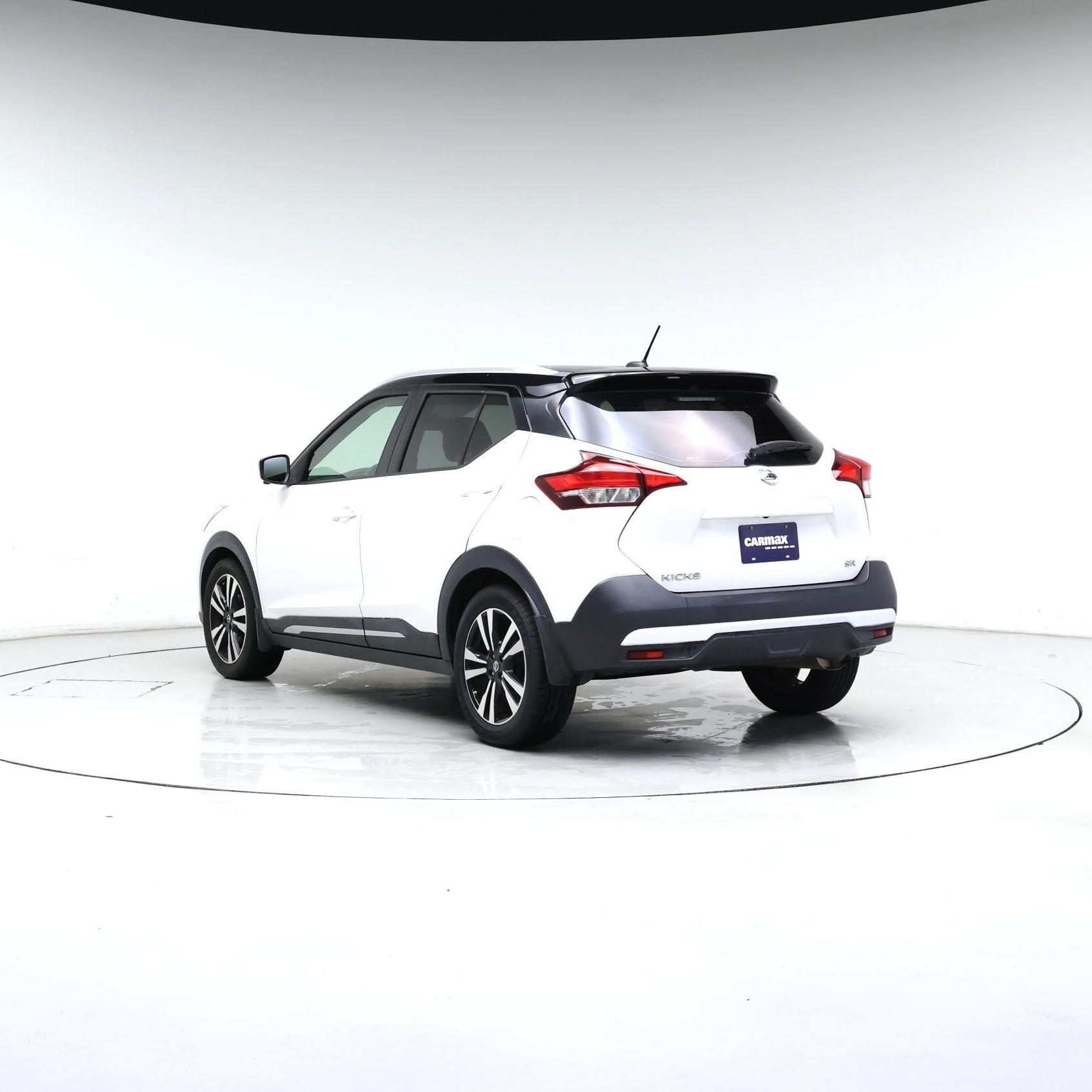 Thumbnail: 2018 Nissan Kicks - 2