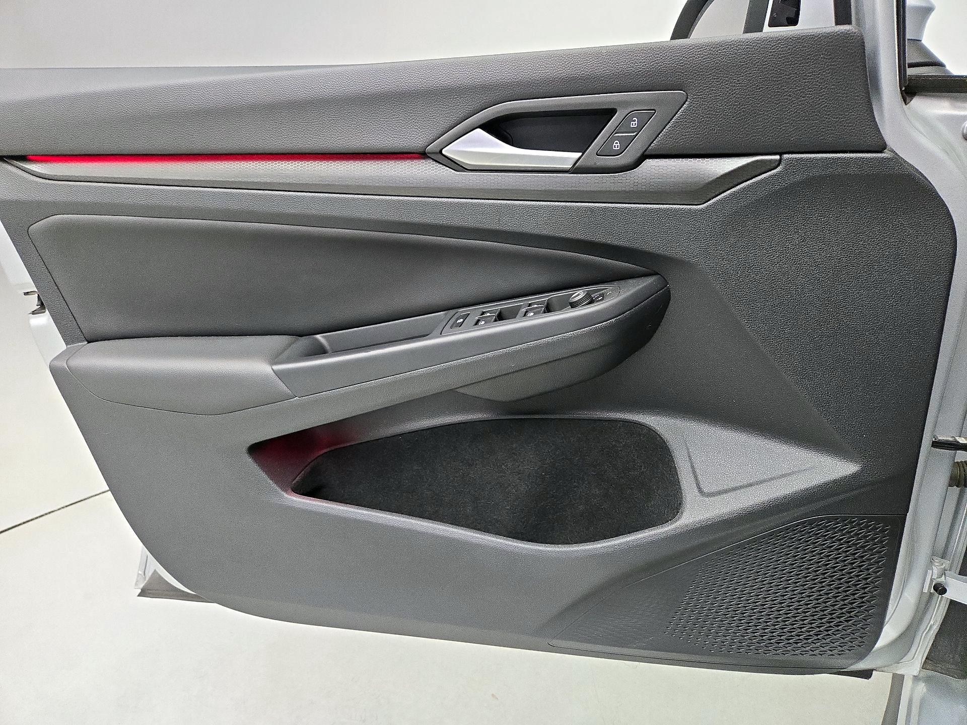 Thumbnail: 2023 Volkswagen Golf - 12