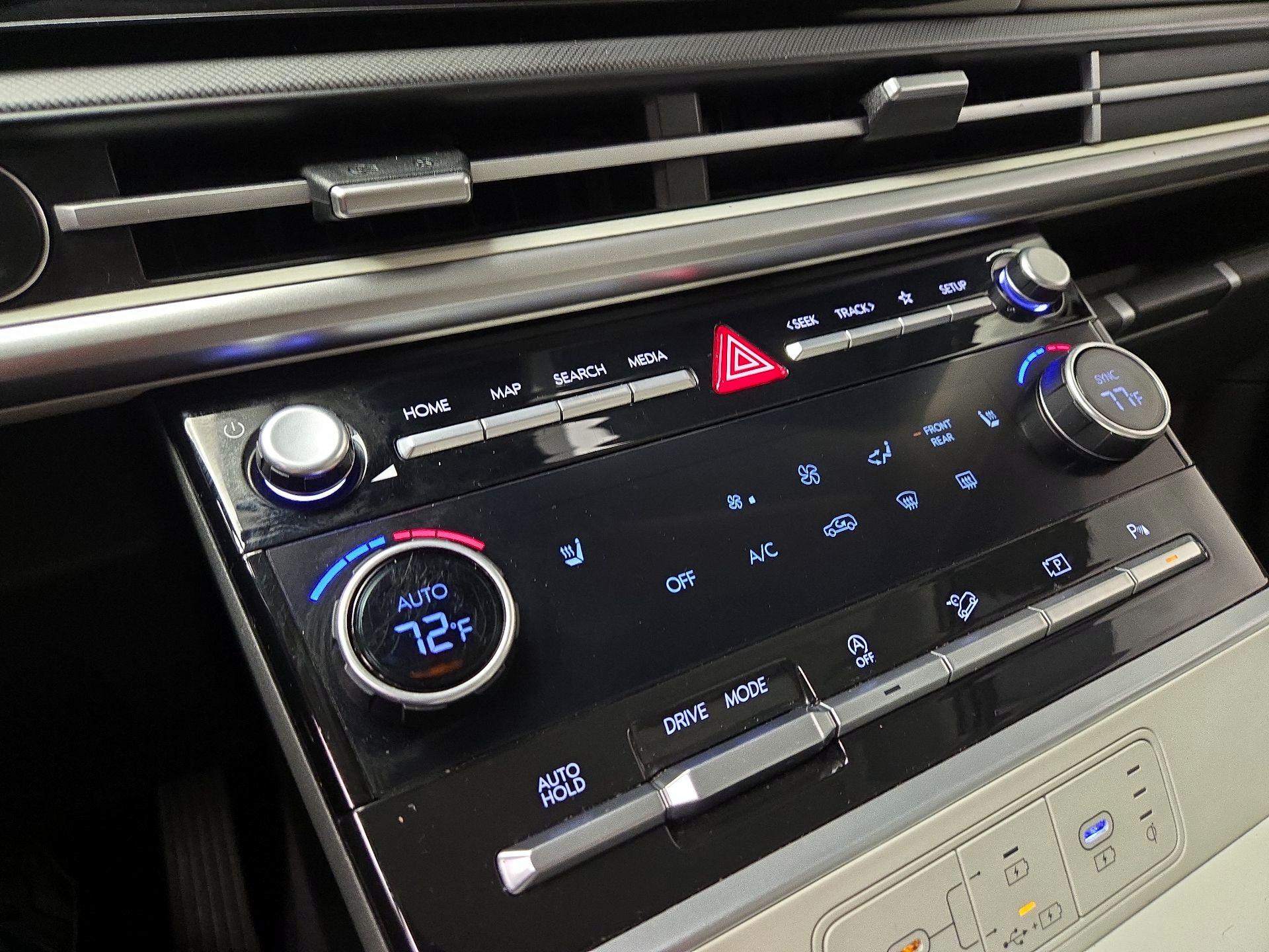 Thumbnail: 2024 Hyundai Santa Fe - 16