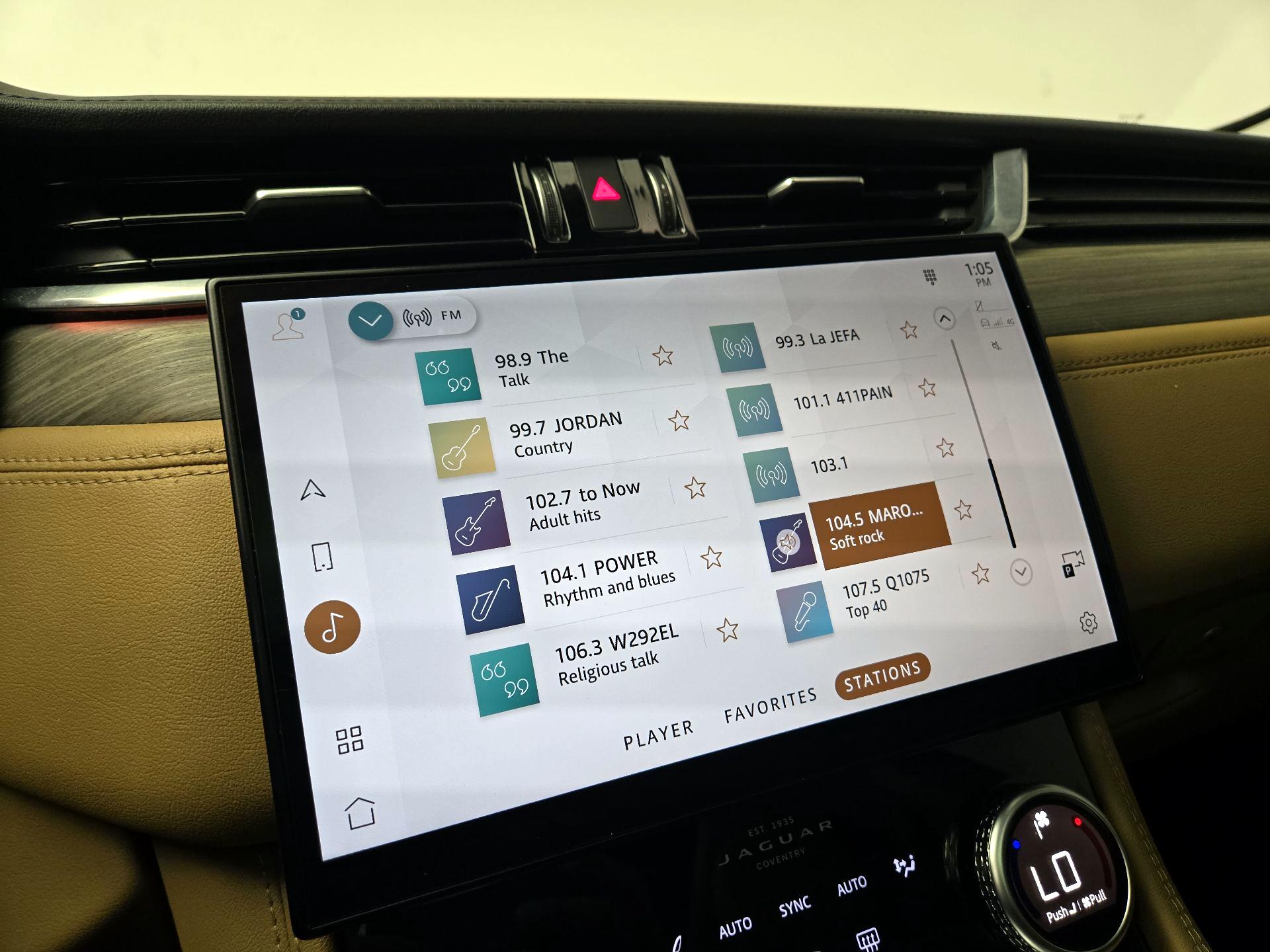 Thumbnail: 2021 Jaguar F-Pace - 16