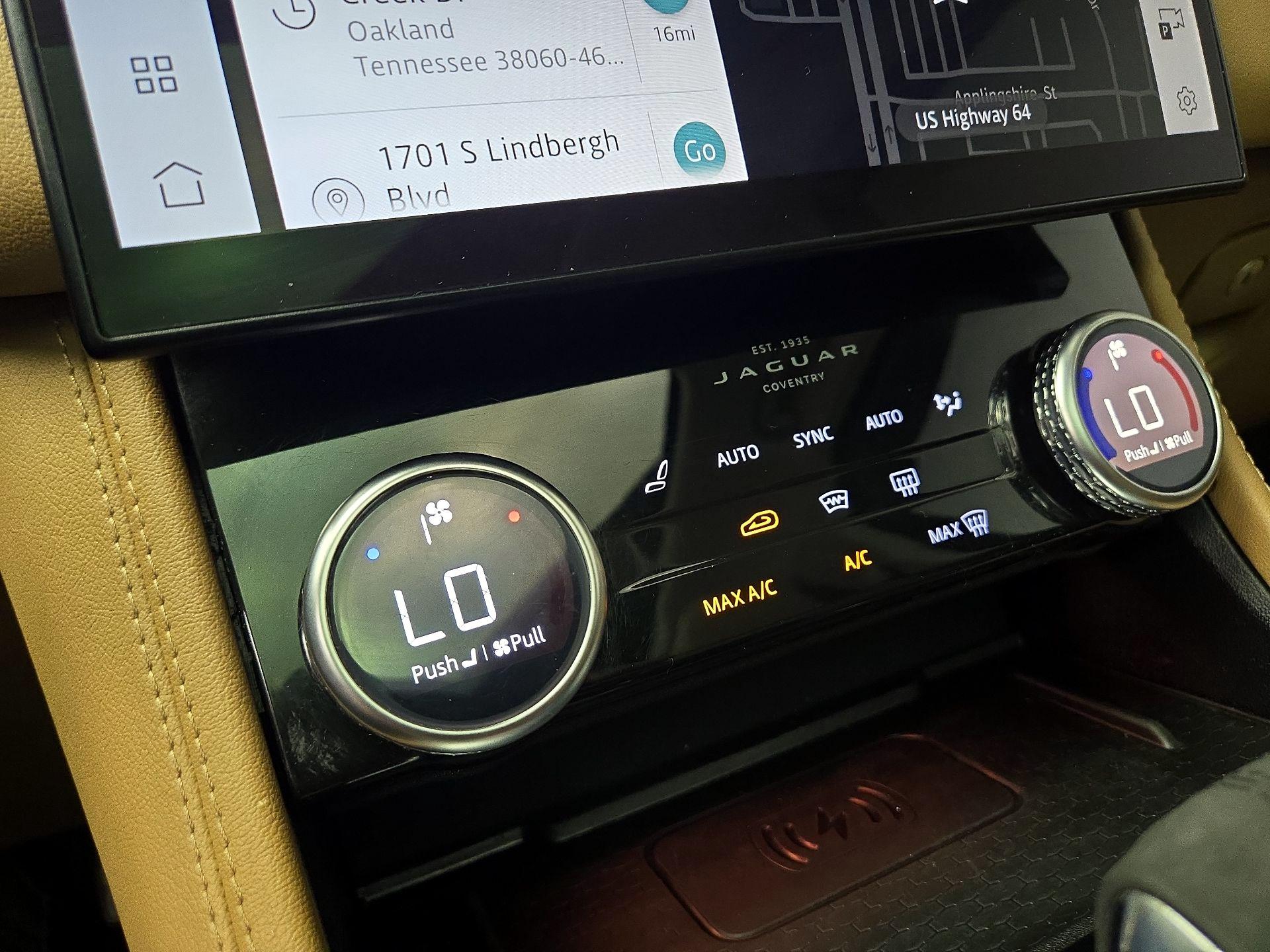 Thumbnail: 2021 Jaguar F-Pace - 17