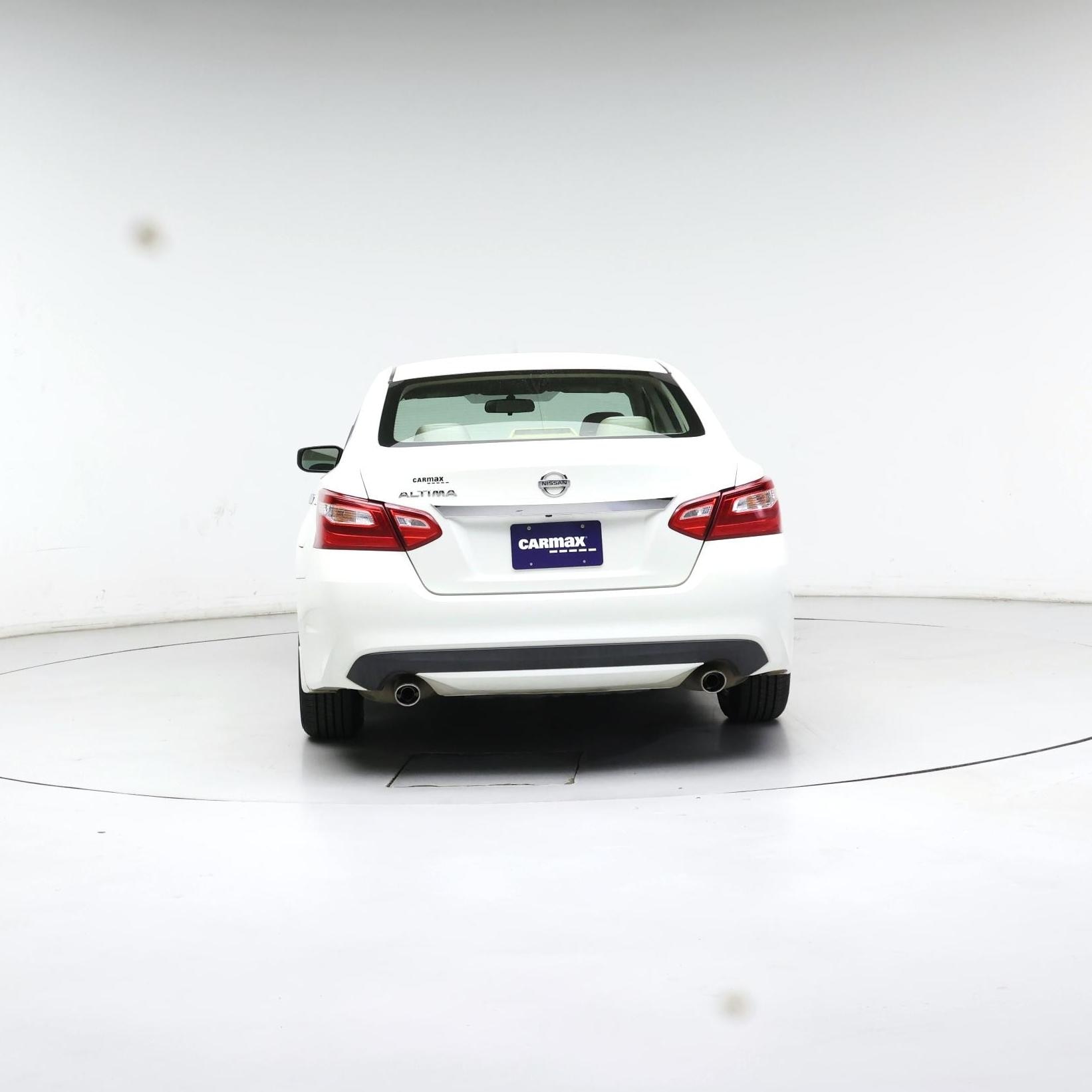 Thumbnail: 2017 Nissan Altima - 6