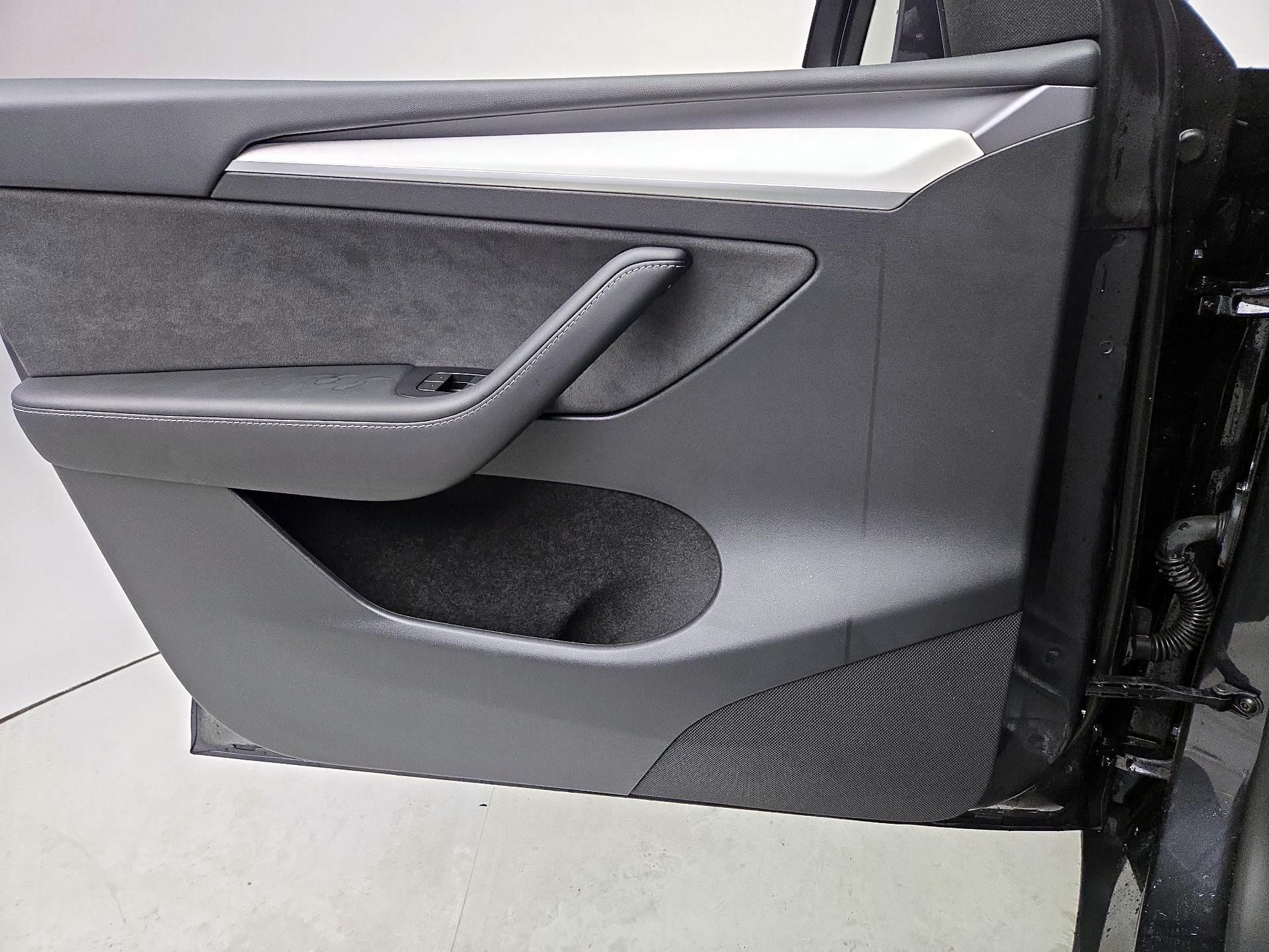 Thumbnail: 2024 Tesla Model Y - 12