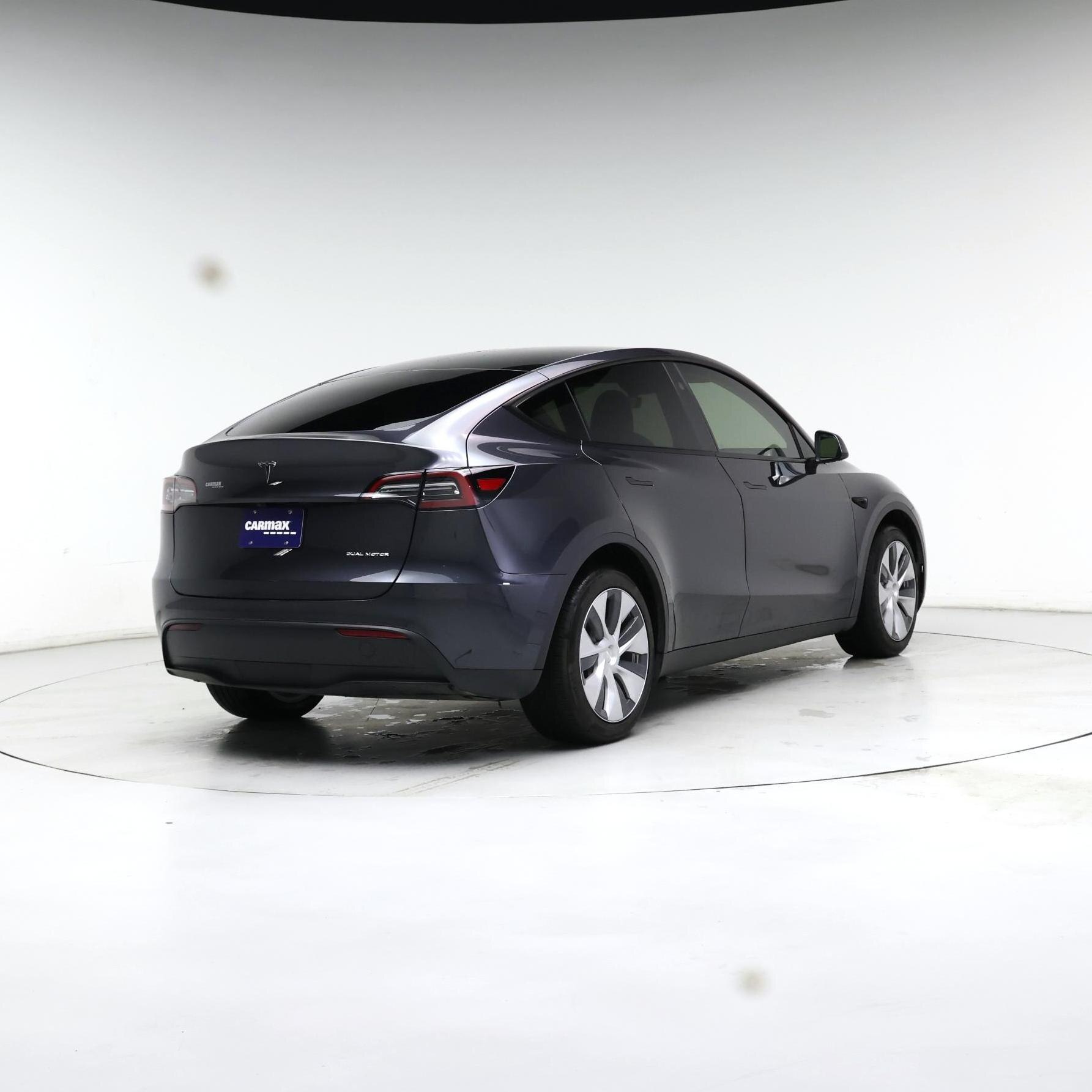 Thumbnail: 2024 Tesla Model Y - 8