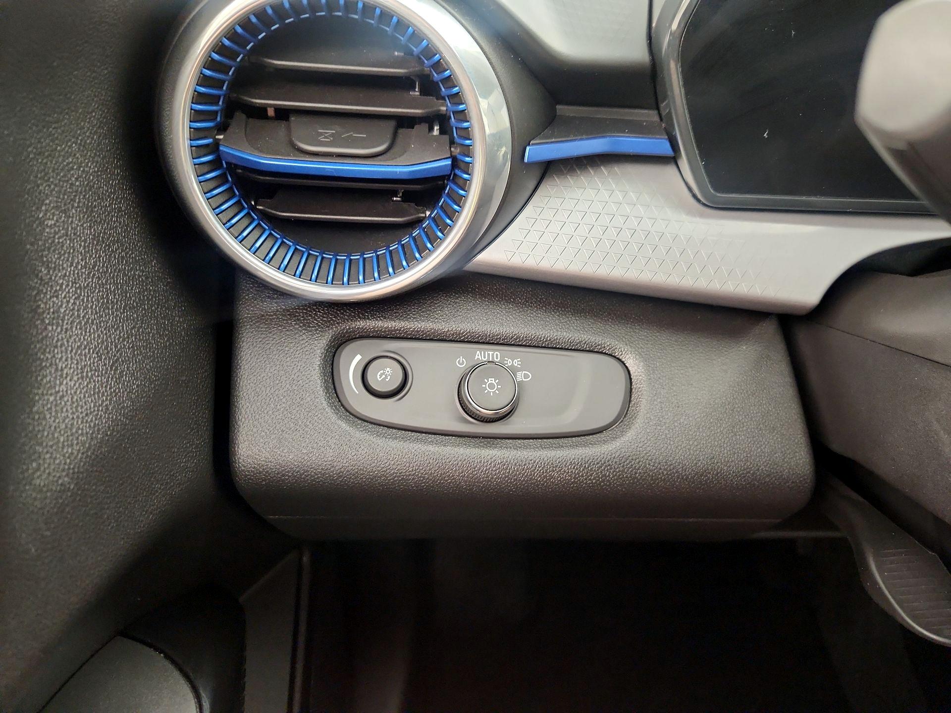 Thumbnail: 2025 Chevrolet Trax - 13