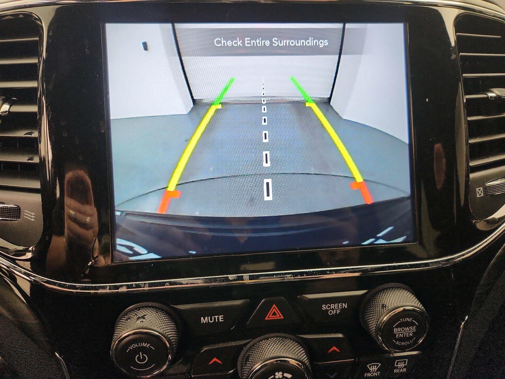 Thumbnail: 2022 Jeep Grand Cherokee - 15