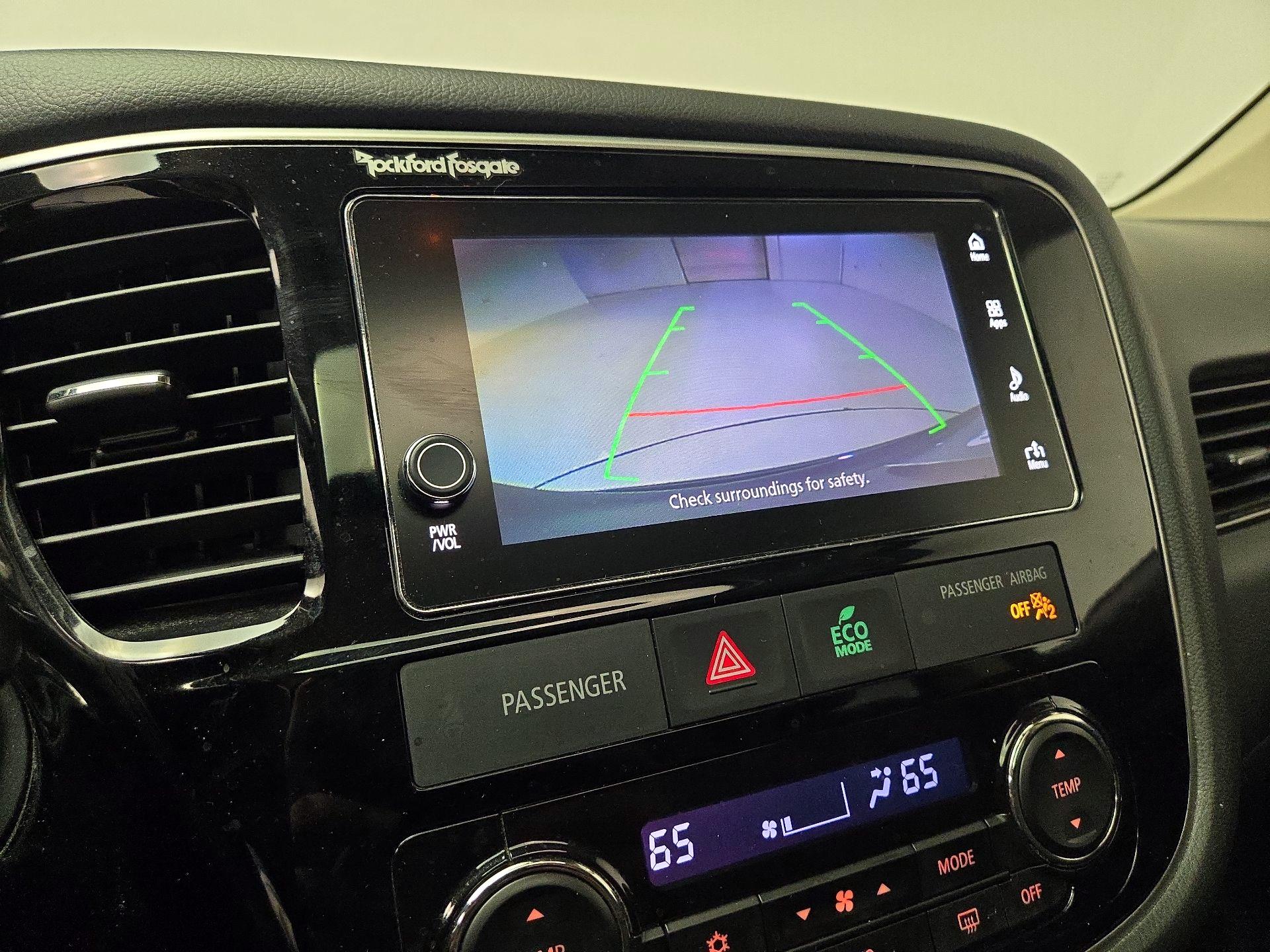 Thumbnail: 2017 Mitsubishi Outlander - 14