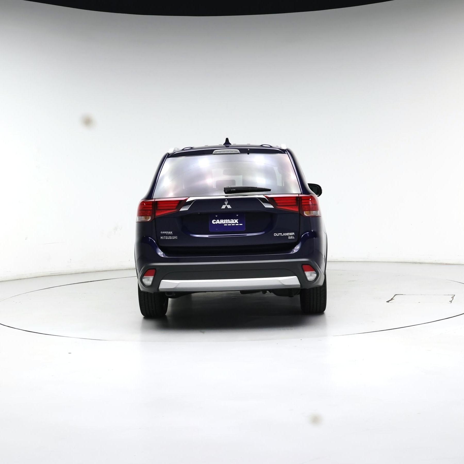 Thumbnail: 2017 Mitsubishi Outlander - 6