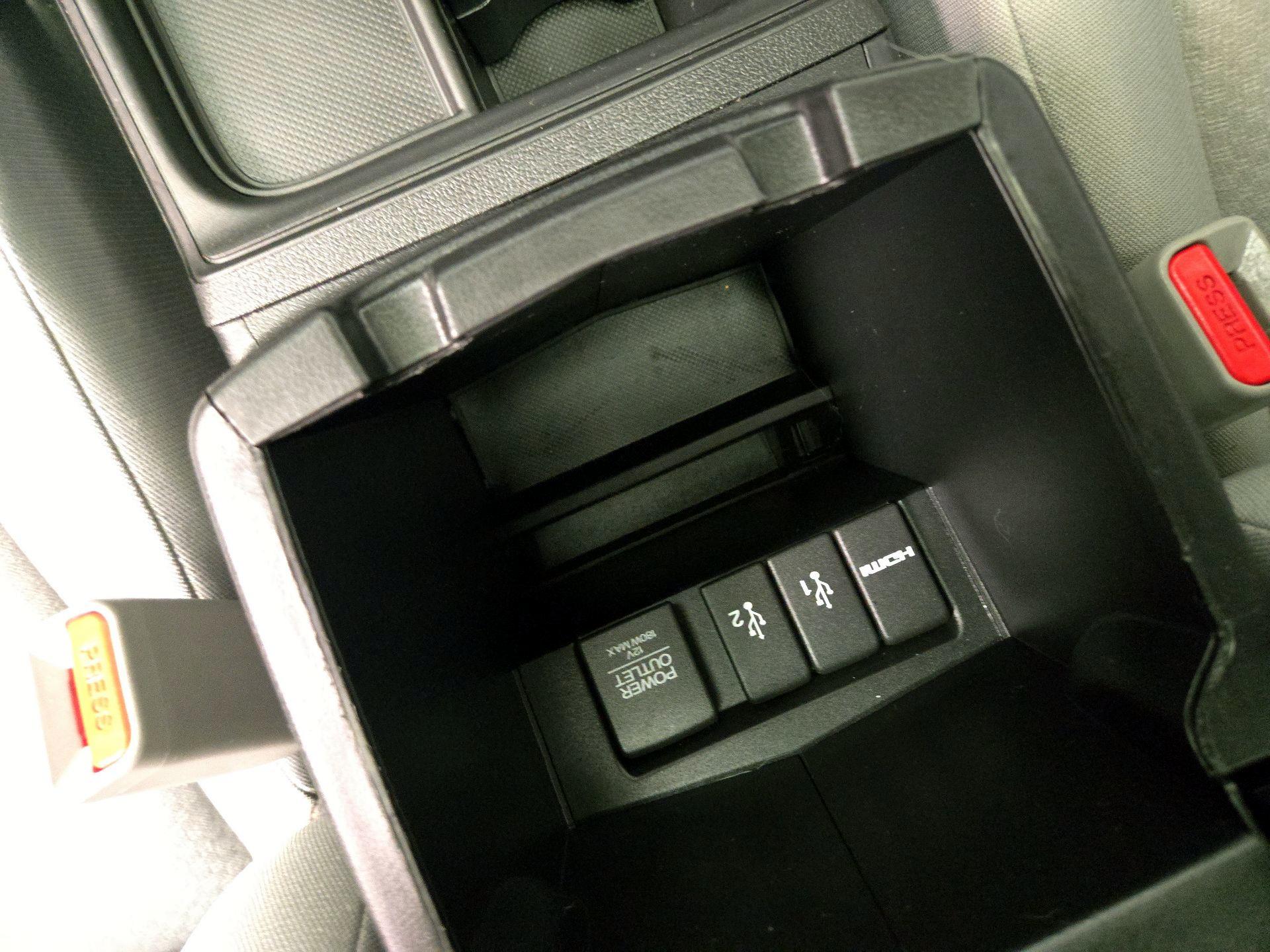 Thumbnail: 2015 Honda CR-V - 18