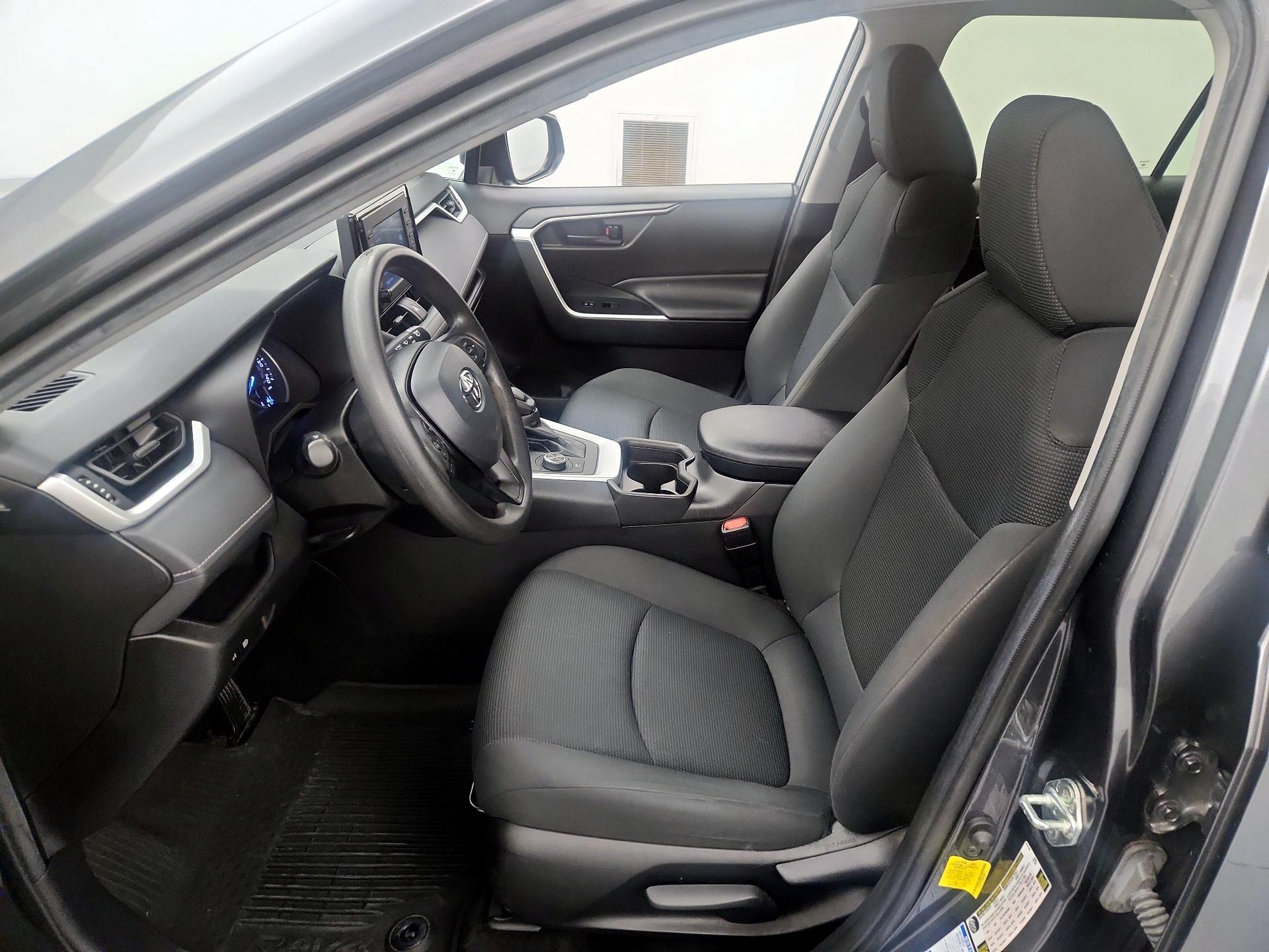 Thumbnail: 2021 Toyota RAV4 - 11