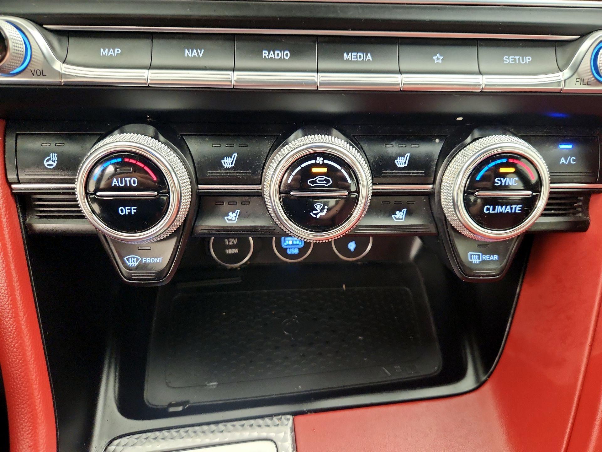 Thumbnail: 2023 Genesis G70 - 16