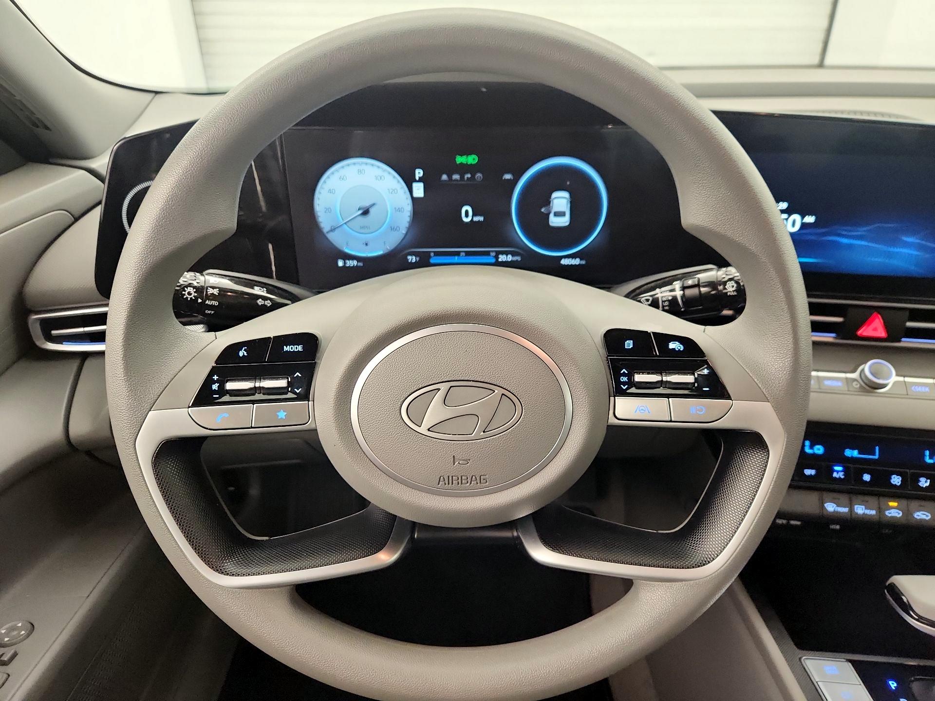 Thumbnail: 2024 Hyundai Elantra - 10