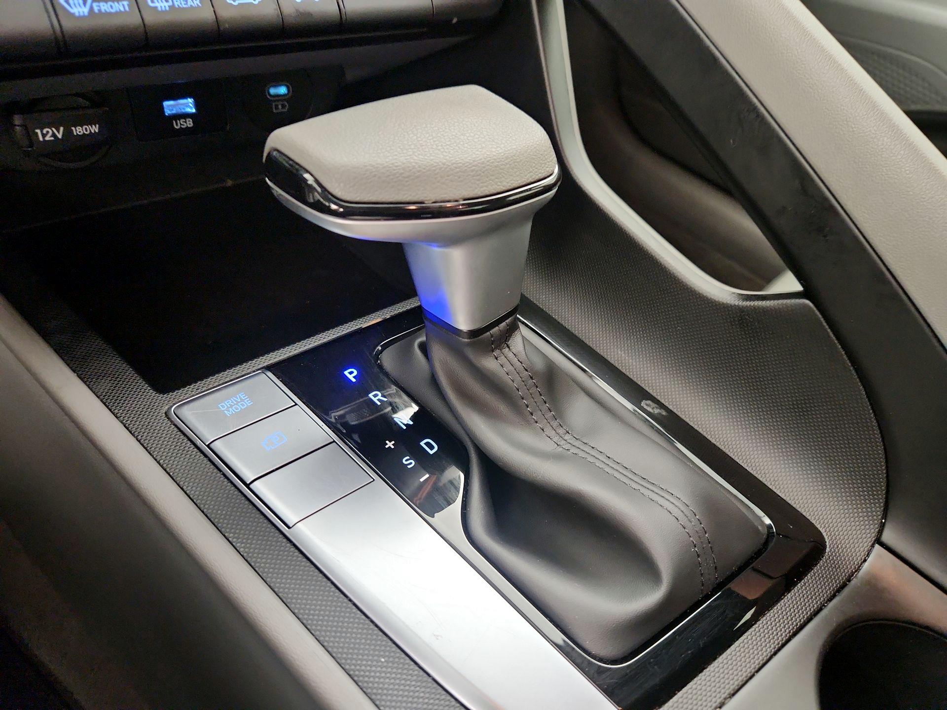 Thumbnail: 2024 Hyundai Elantra - 17