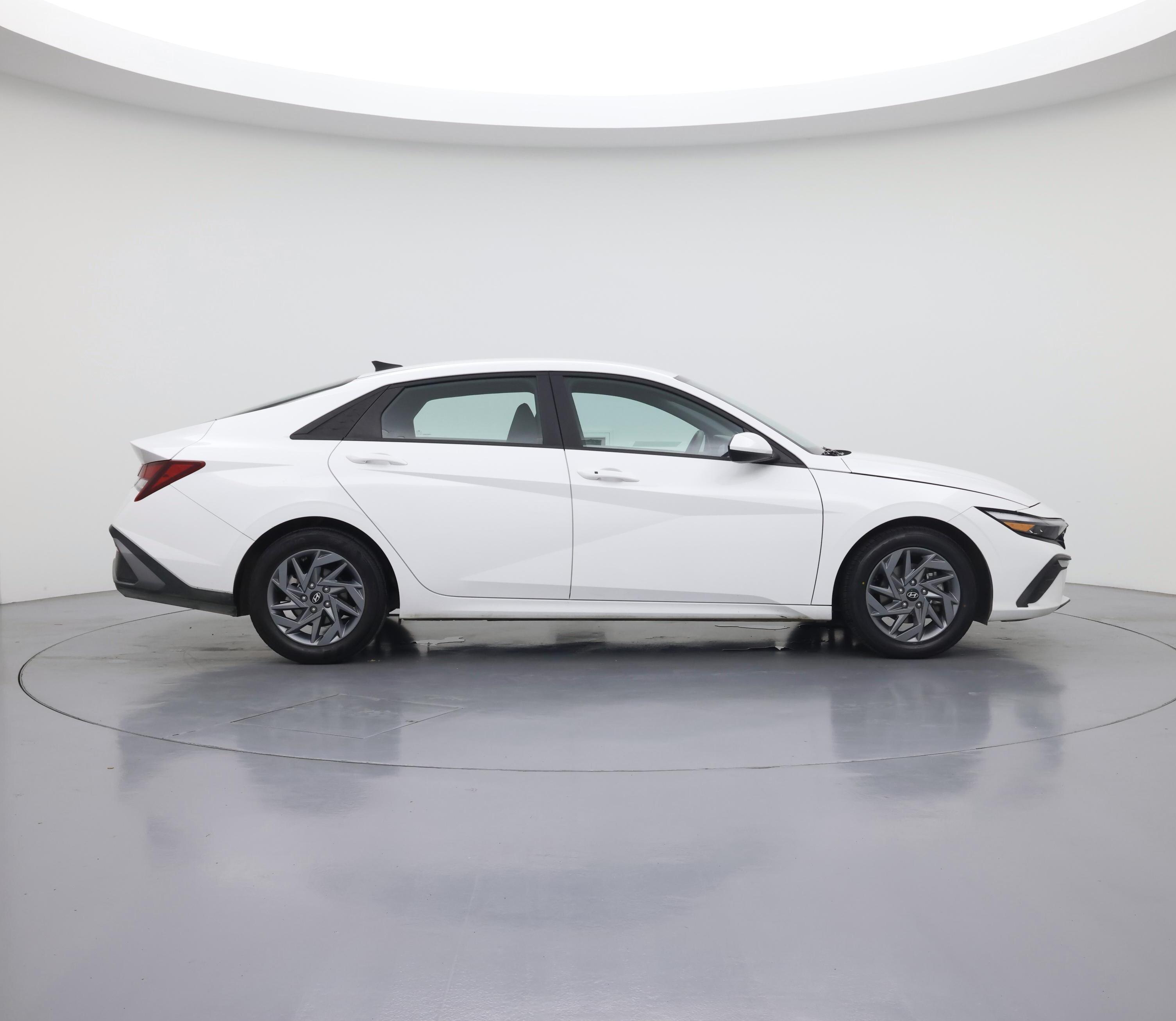 Thumbnail: 2024 Hyundai Elantra - 7