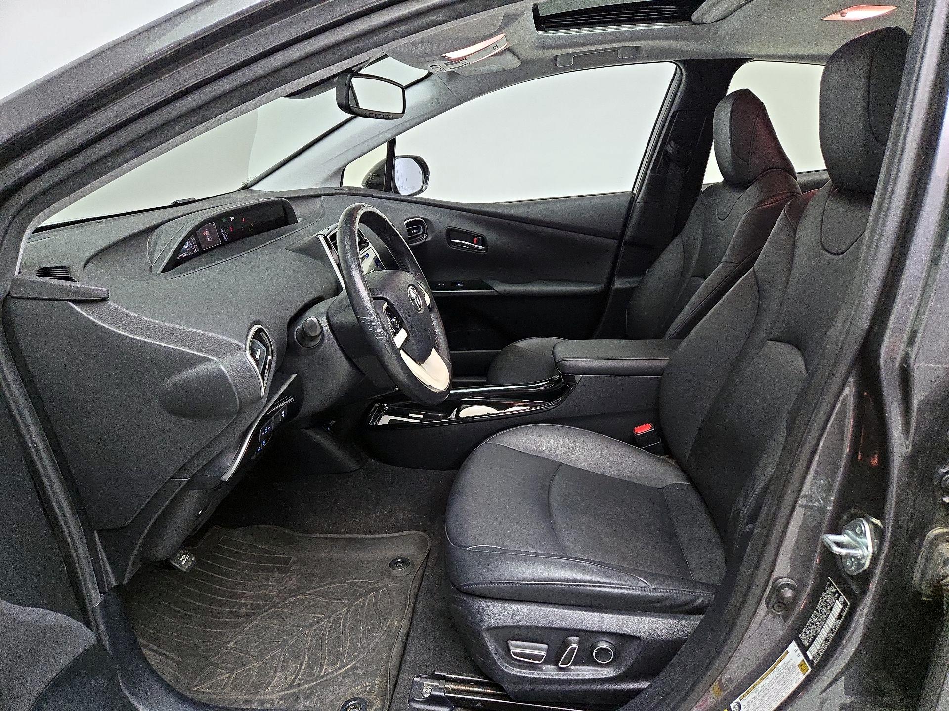 Thumbnail: 2016 Toyota Prius - 11