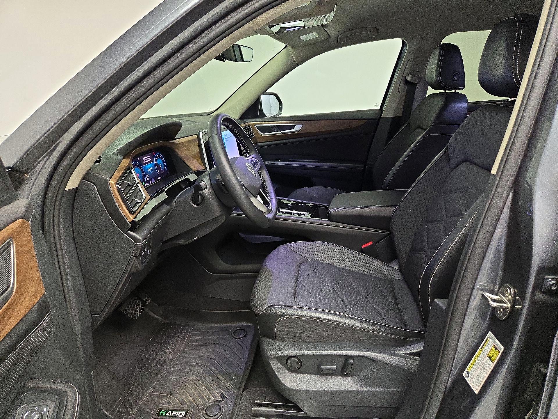 Thumbnail: 2024 Volkswagen Atlas - 11