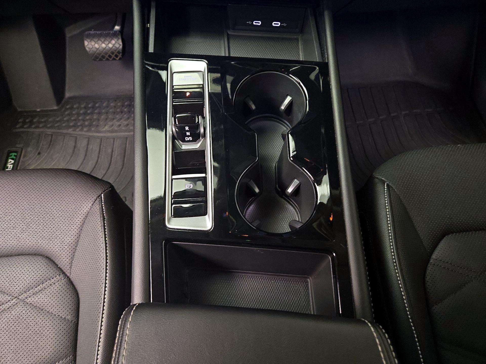 Thumbnail: 2024 Volkswagen Atlas - 17